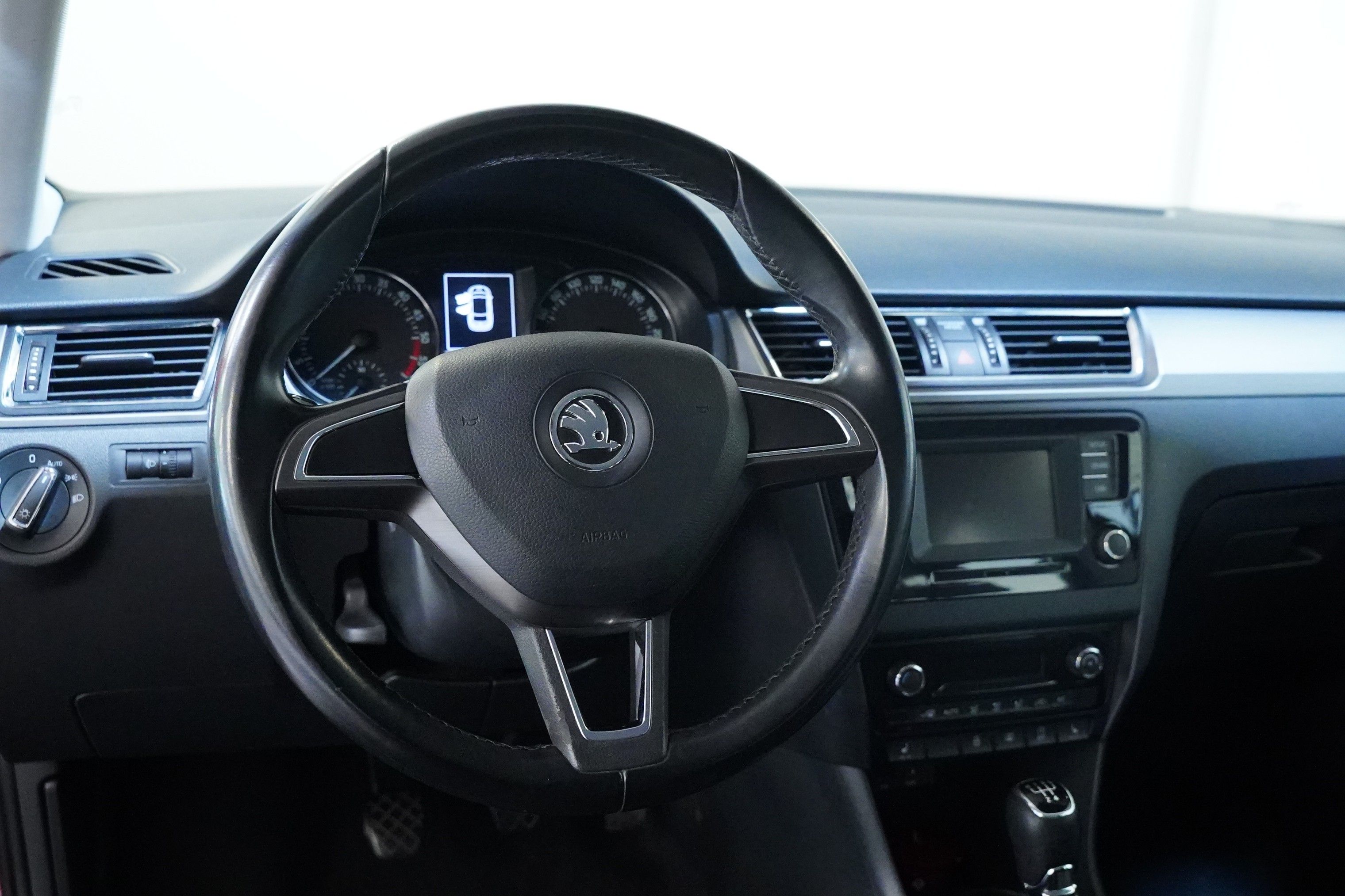 Škoda Rapid, 1.4 TDI 66 kW Style Spaceback - fotka 6