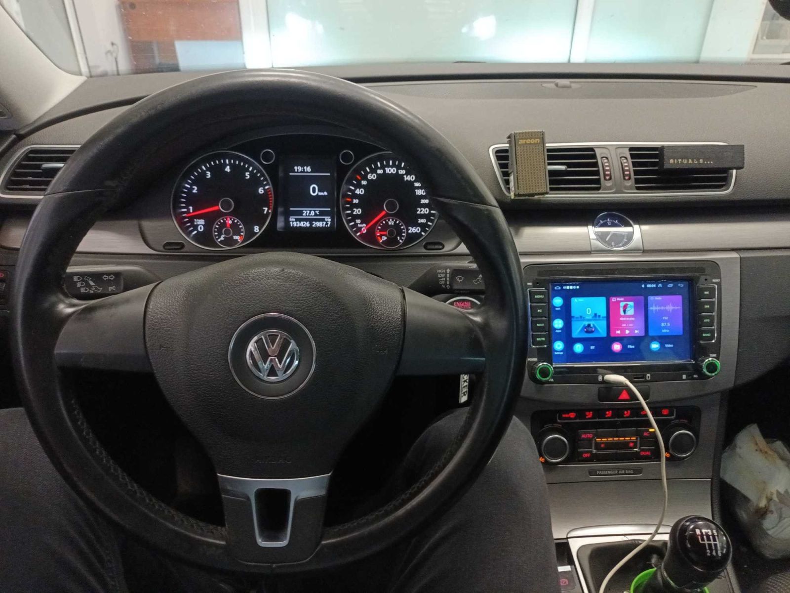 Volkswagen Passat, 1.8 TSI, Comfortline, po STK - fotka 3