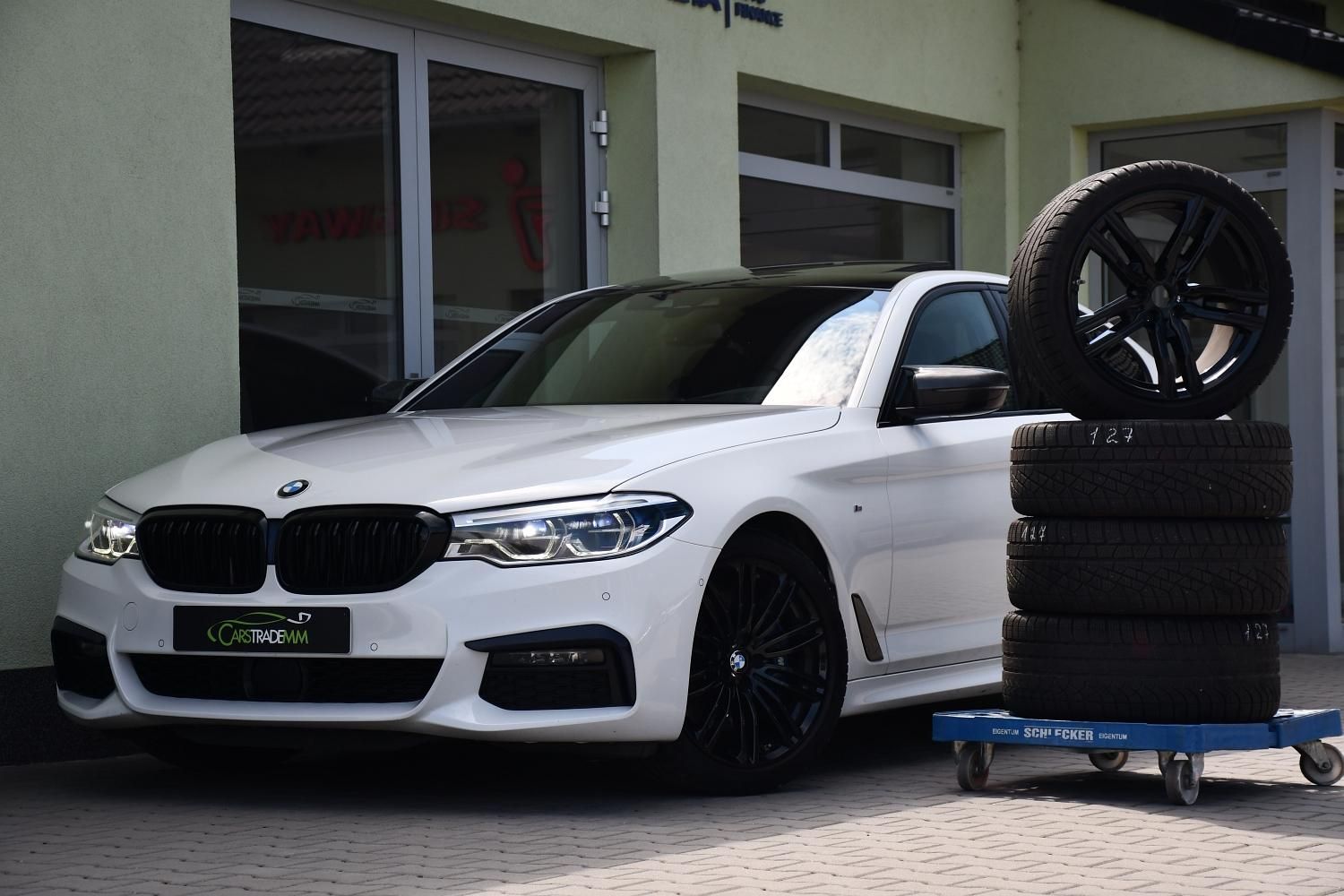 BMW Řada 5, 530D M-SPORT 2xKOLA - fotka 2