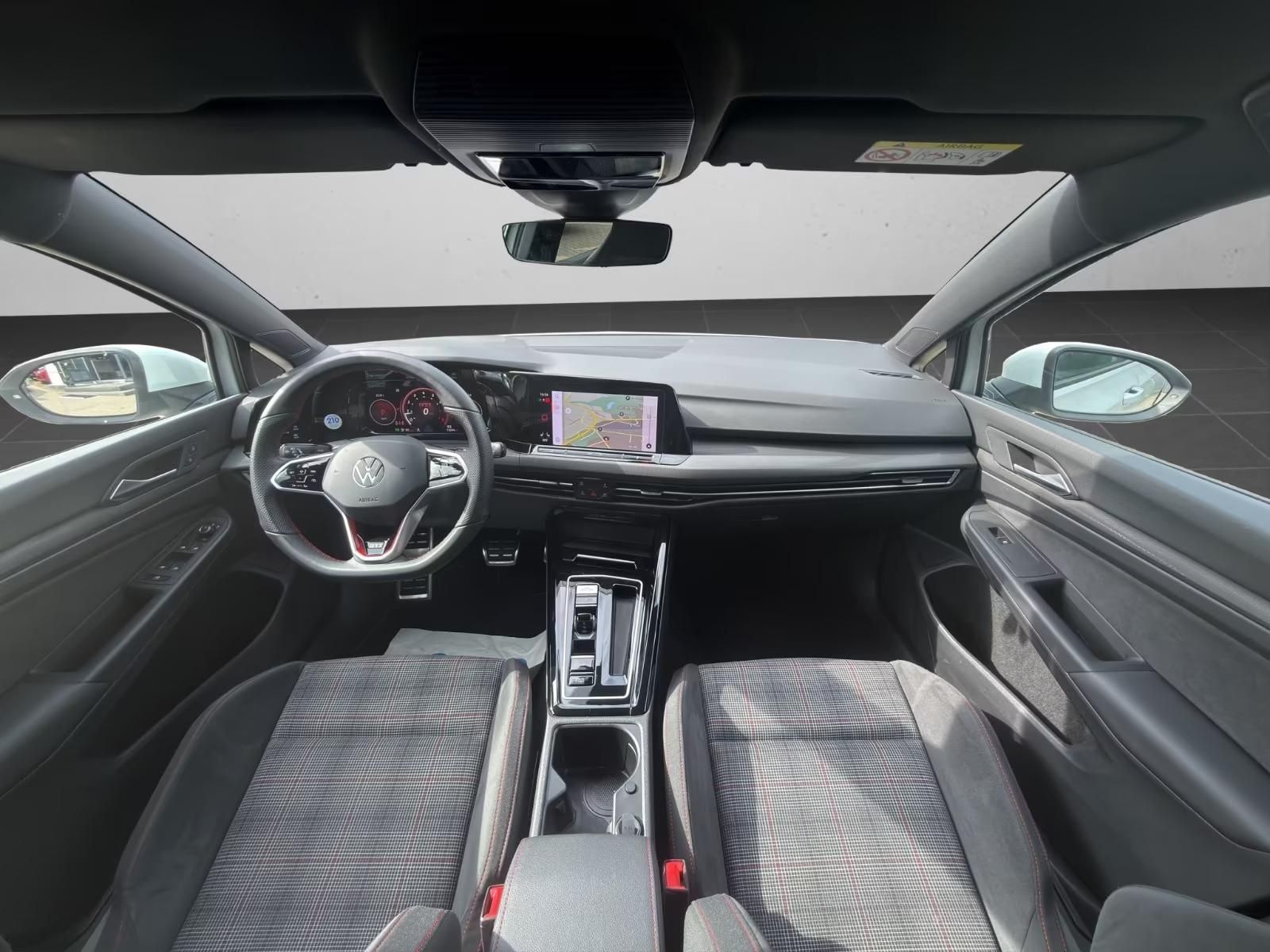 Volkswagen Golf, GTI 2.0TSI DSG 180kW DPH - fotka 3