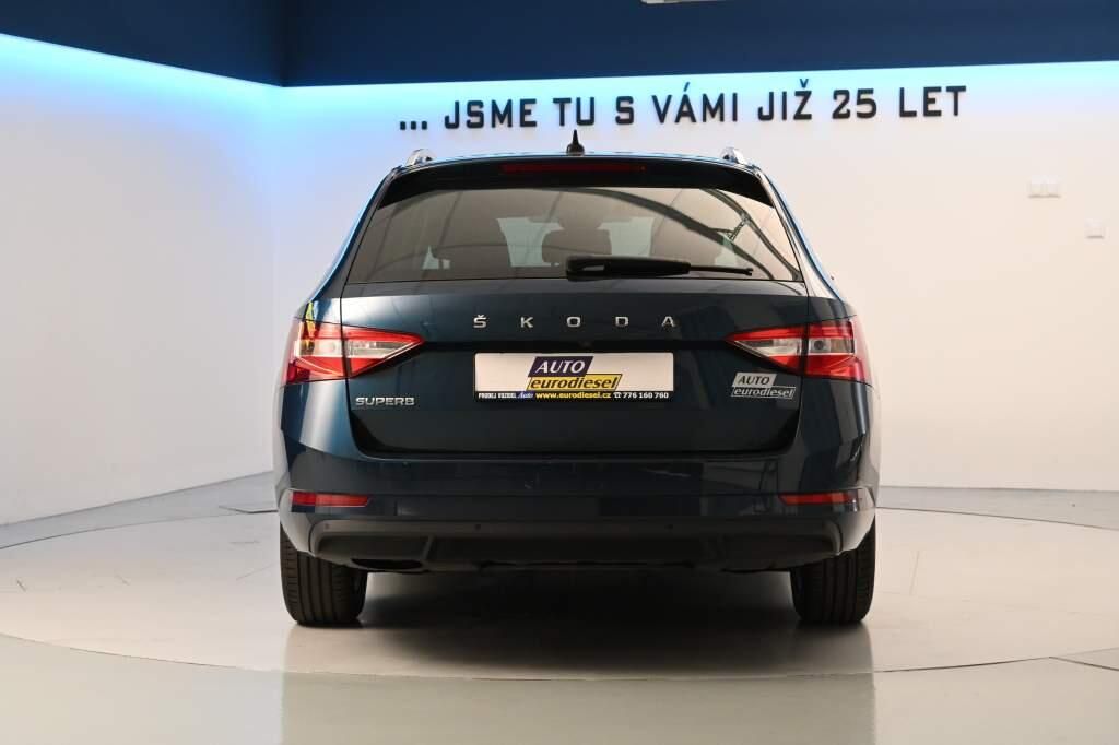 Škoda Superb, 2.0 DSG LED VIRTUAL ACC Kamera - fotka 6