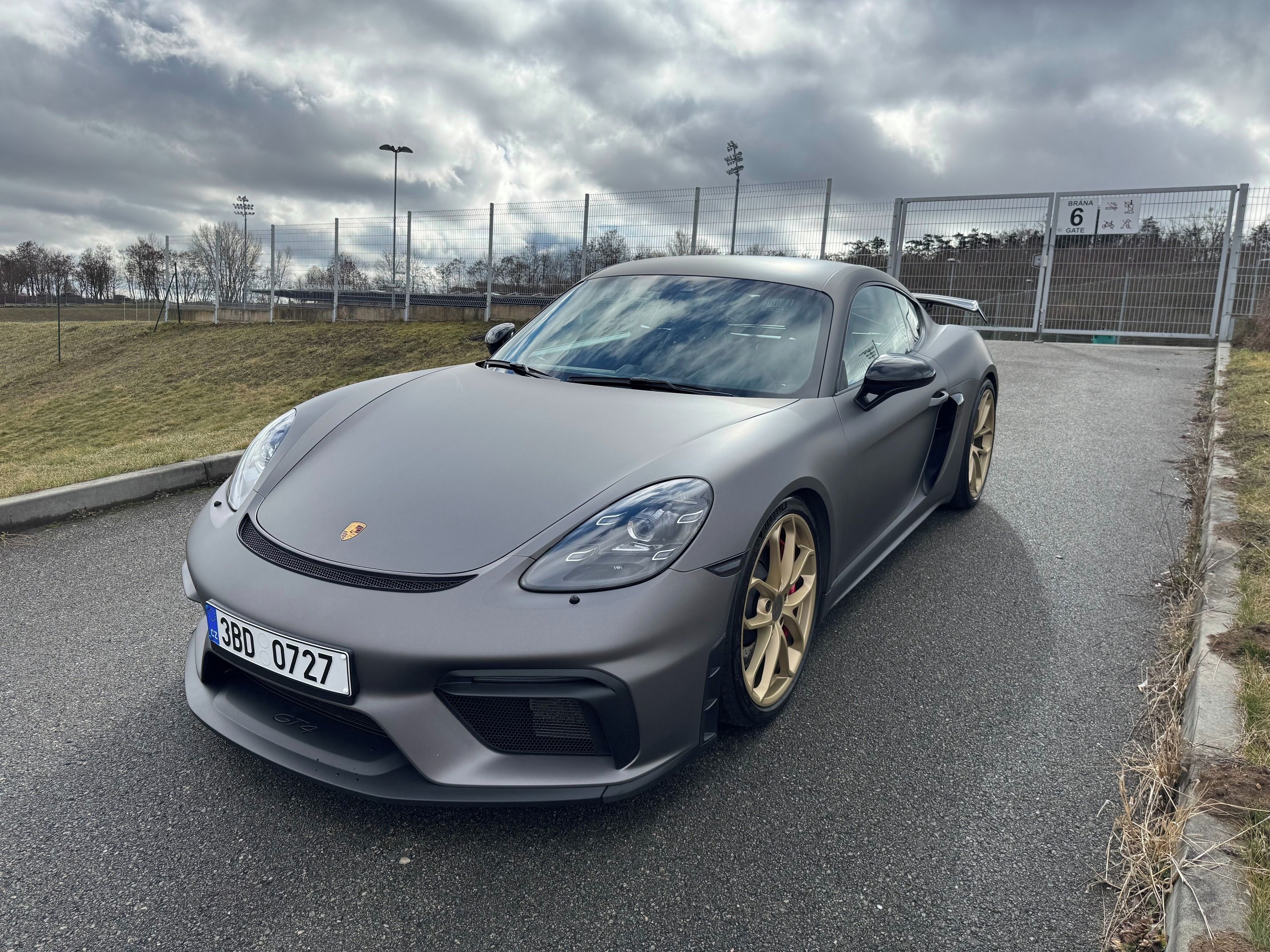 Porsche Cayman, Porsche GT4 - fotka 2