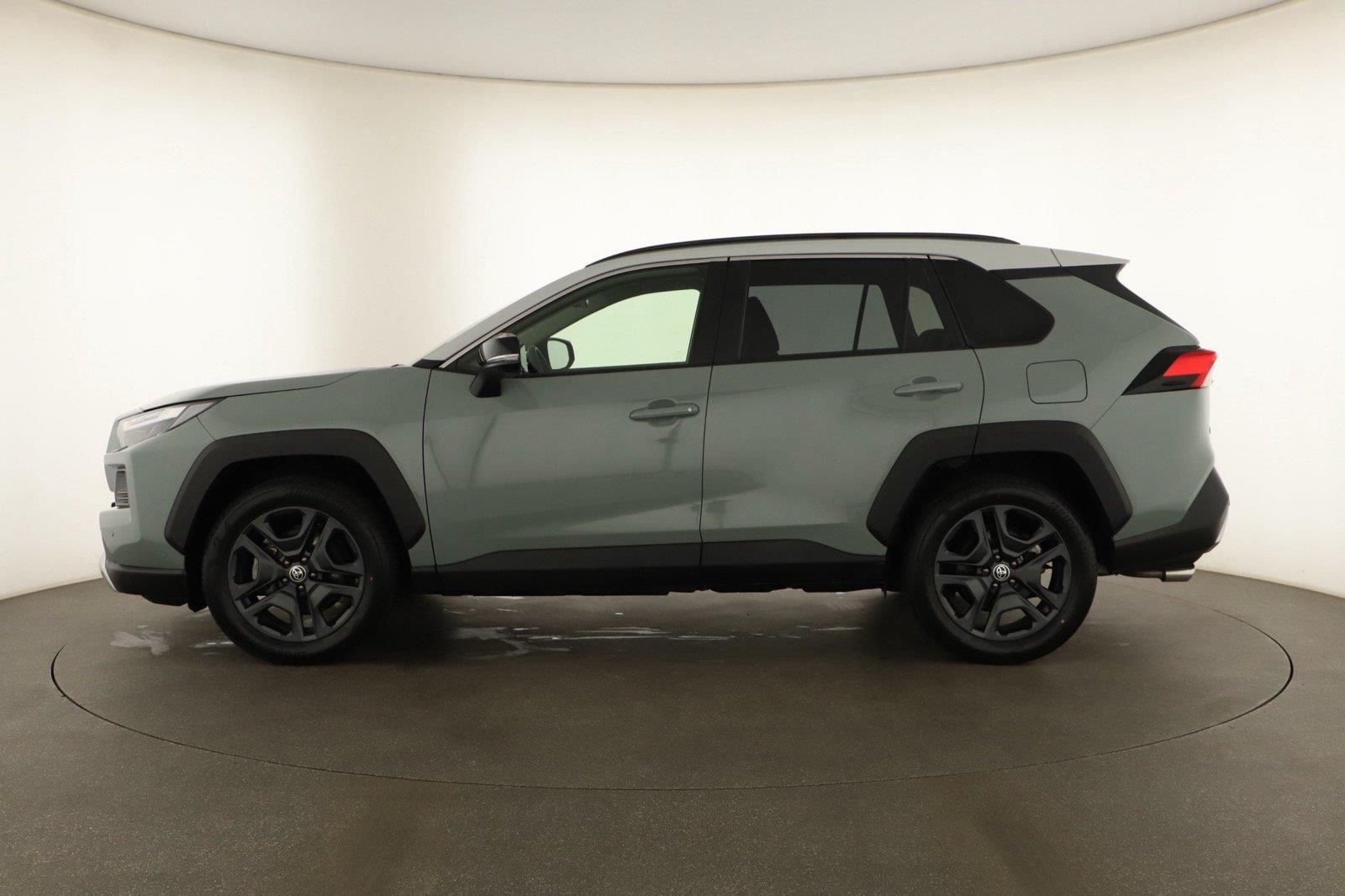 Toyota Rav4, 2.5 Hybrid, Full LED - fotka 2