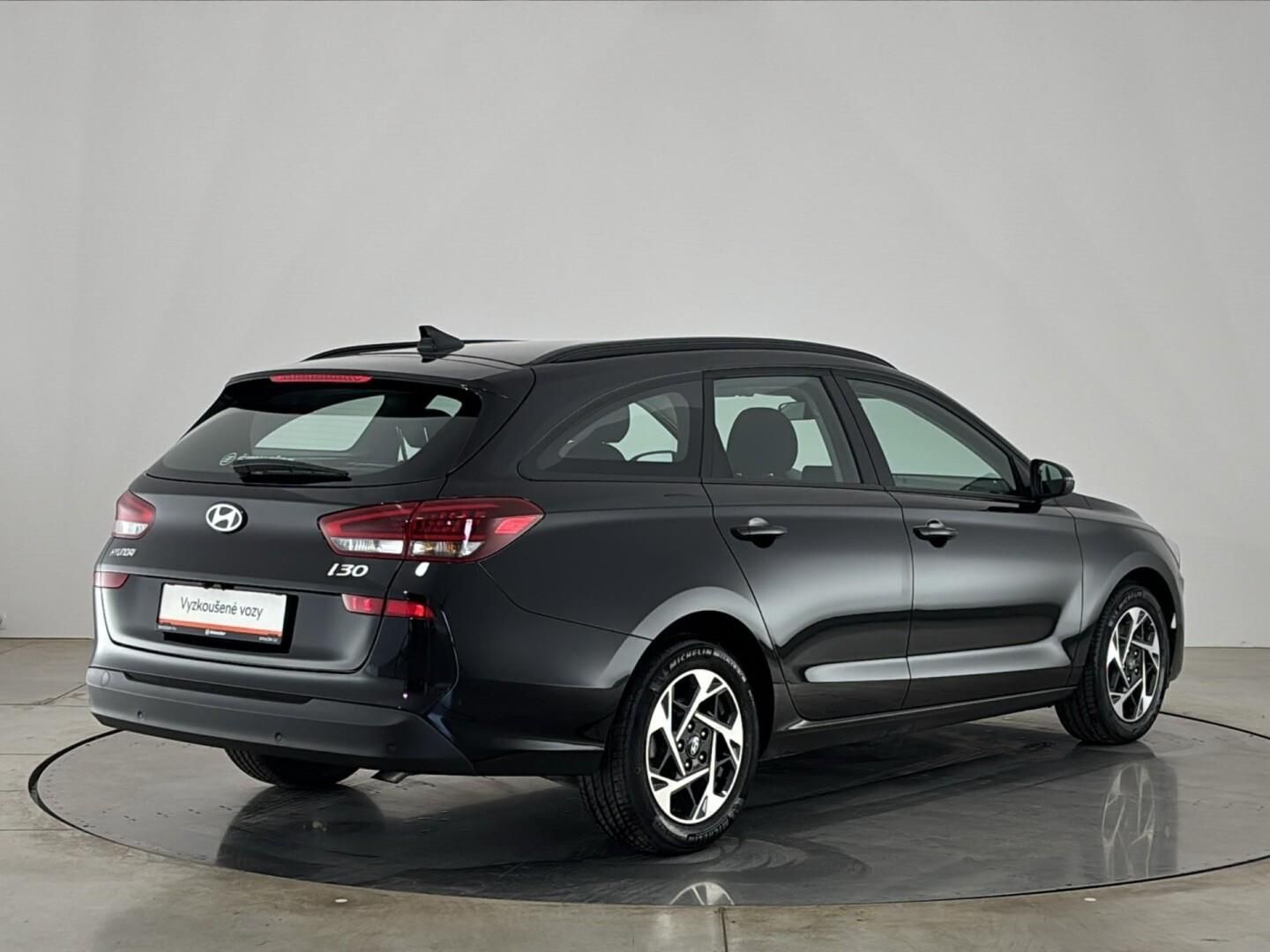 Hyundai i30, 1.5 T-GDI / 103 kW Smart DCT - fotka 2
