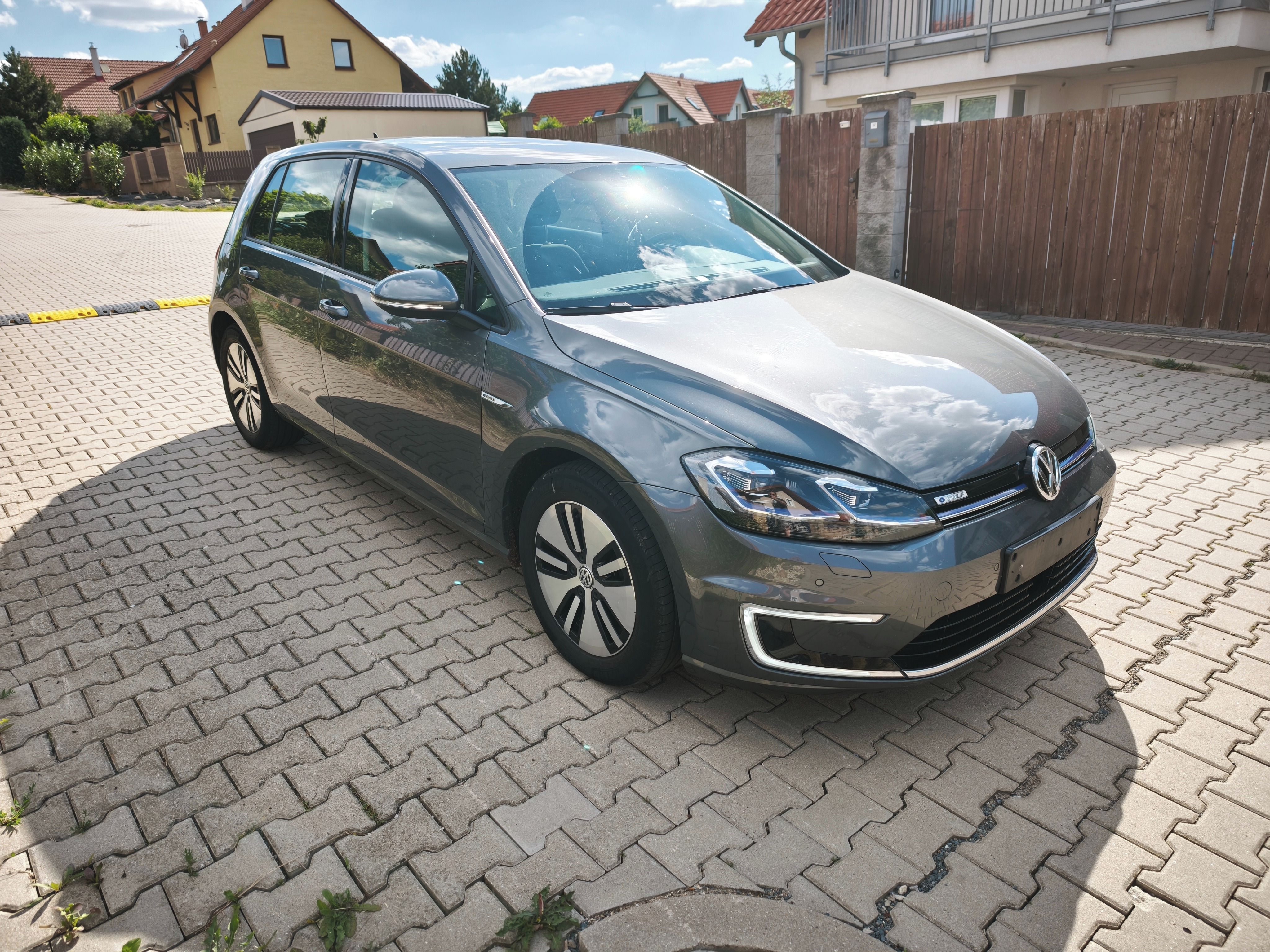 Volkswagen e-Golf, TČ*ACC*Výhřev*VirtKok*SoH94%! - fotka 2