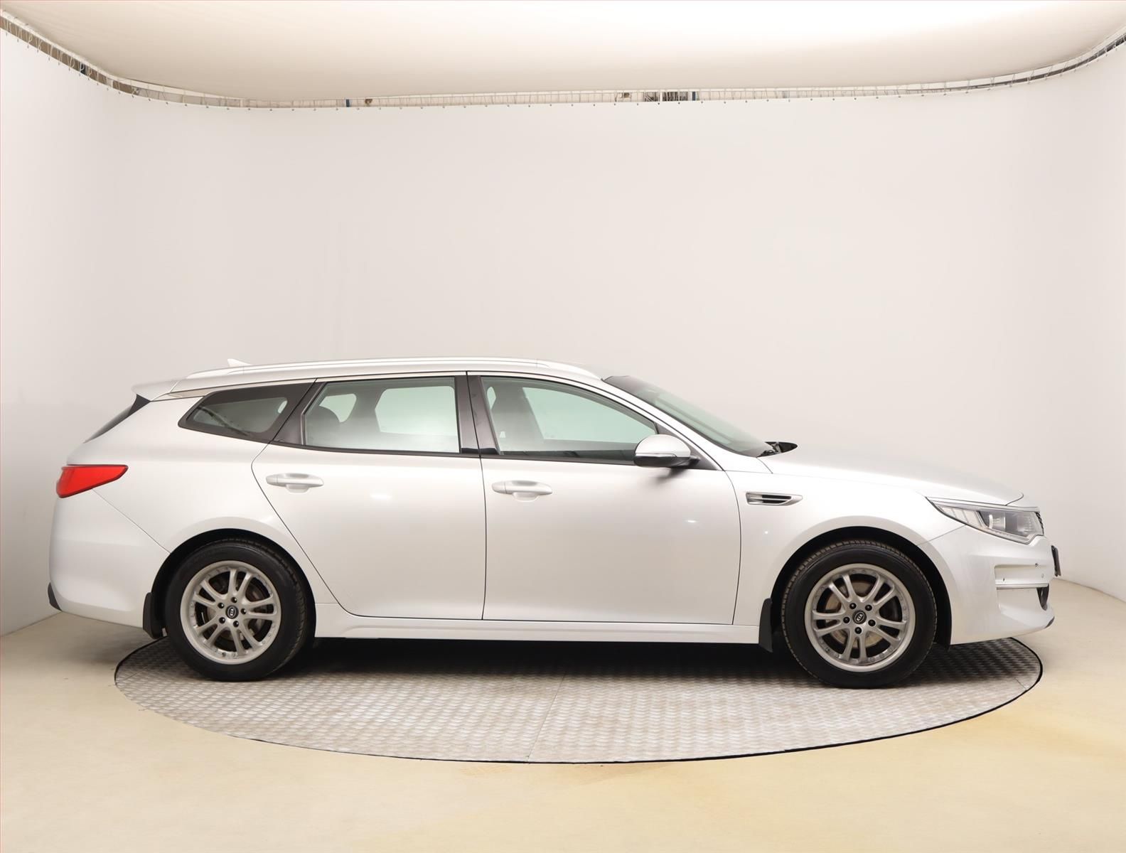 Kia Optima, 1.7 CRDI - fotka 6