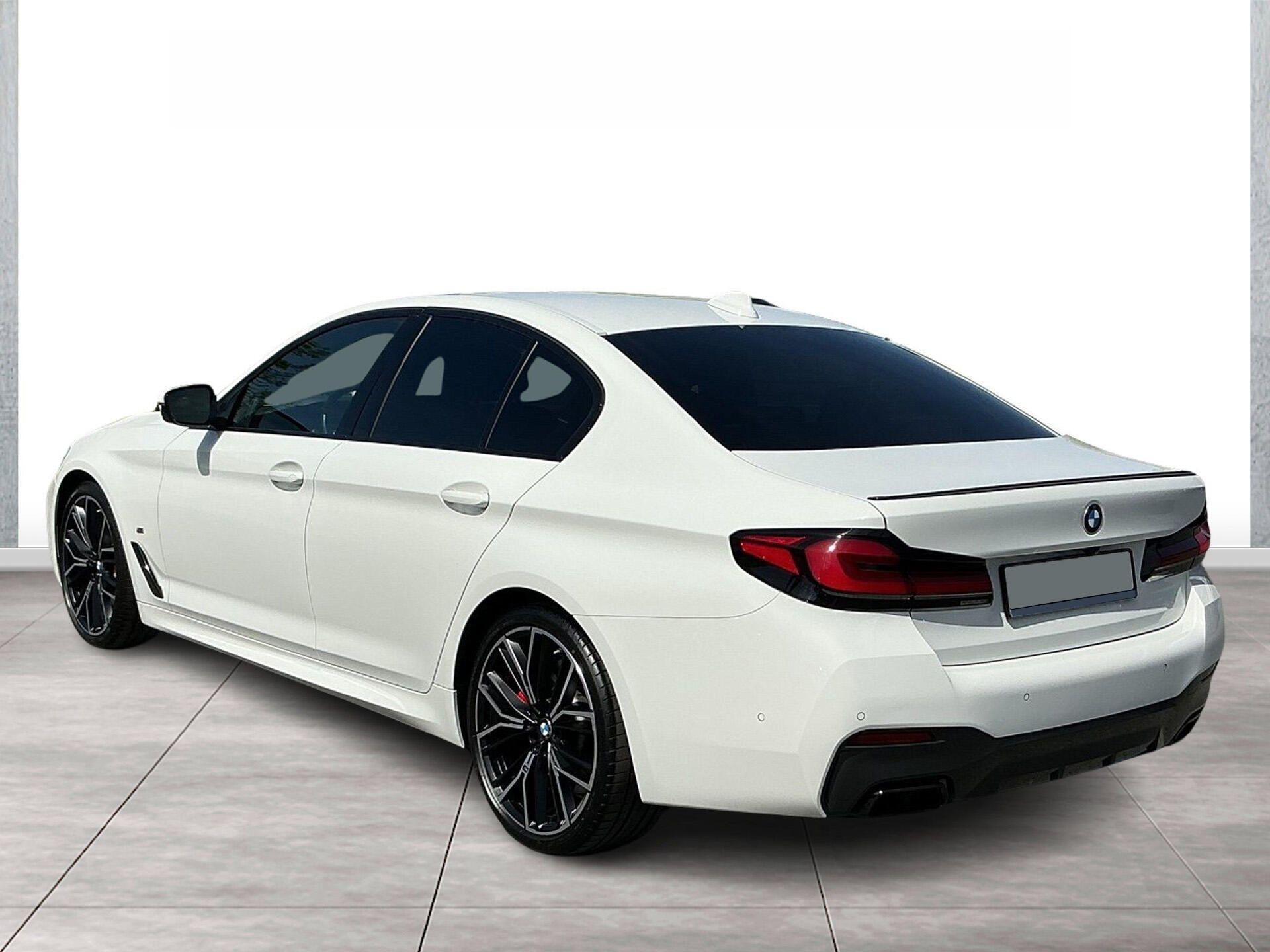 BMW Řada 5, M550i xDrive Laser HuD Venti - fotka 6