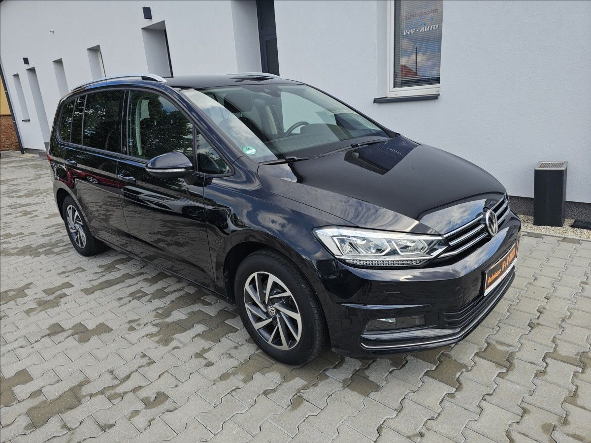 Volkswagen Touran, 1,4 Tsi 110KW DSG Sound 7MÍST - fotka 4
