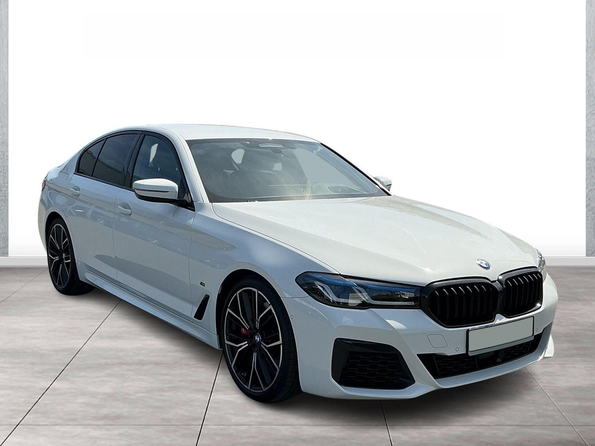 BMW Řada 5, M550i xDrive Laser HuD Venti - fotka 3