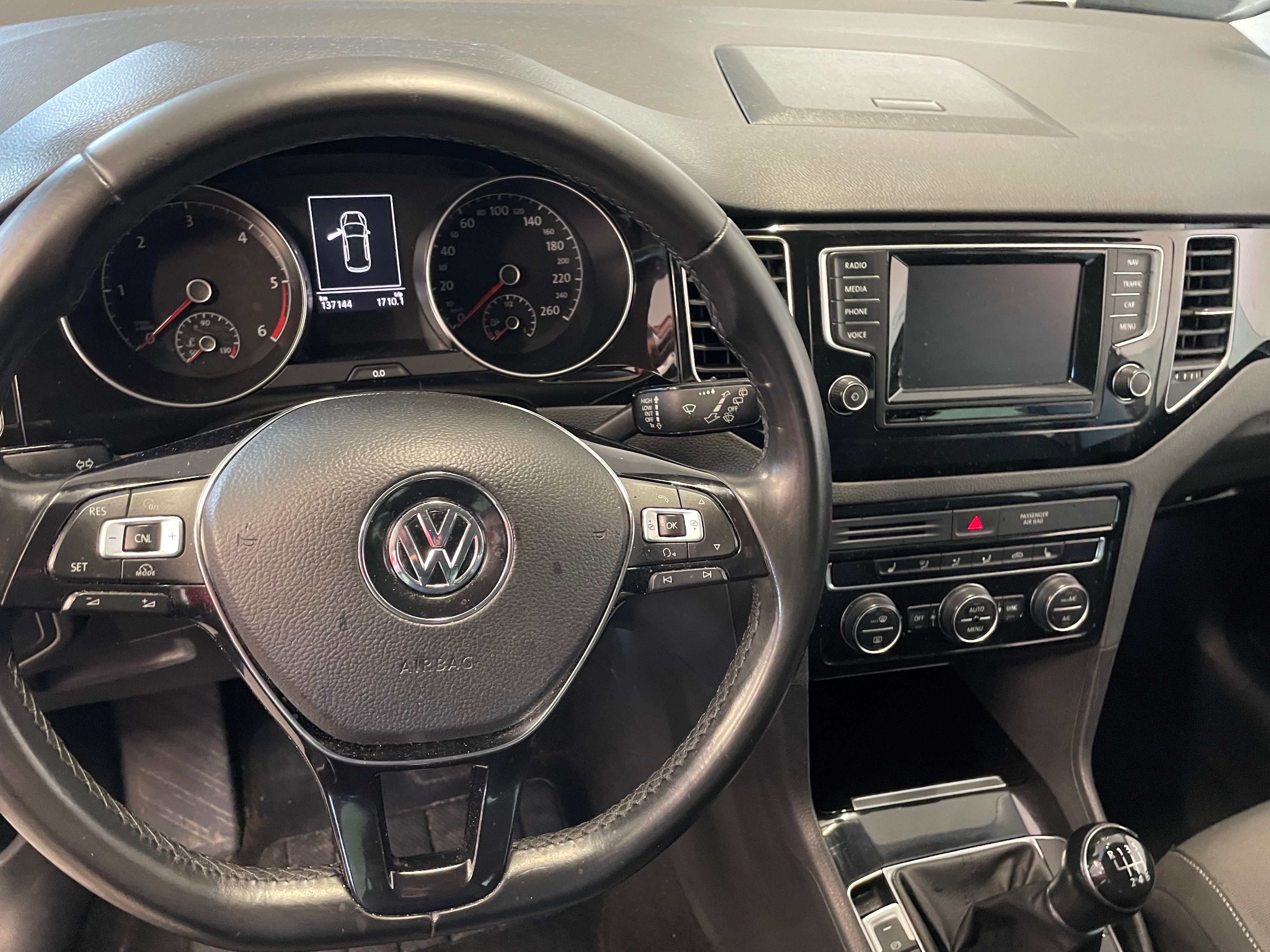 Volkswagen Golf Sportsvan, 2,0TDI MODEL 2015 137TKM - fotka 5