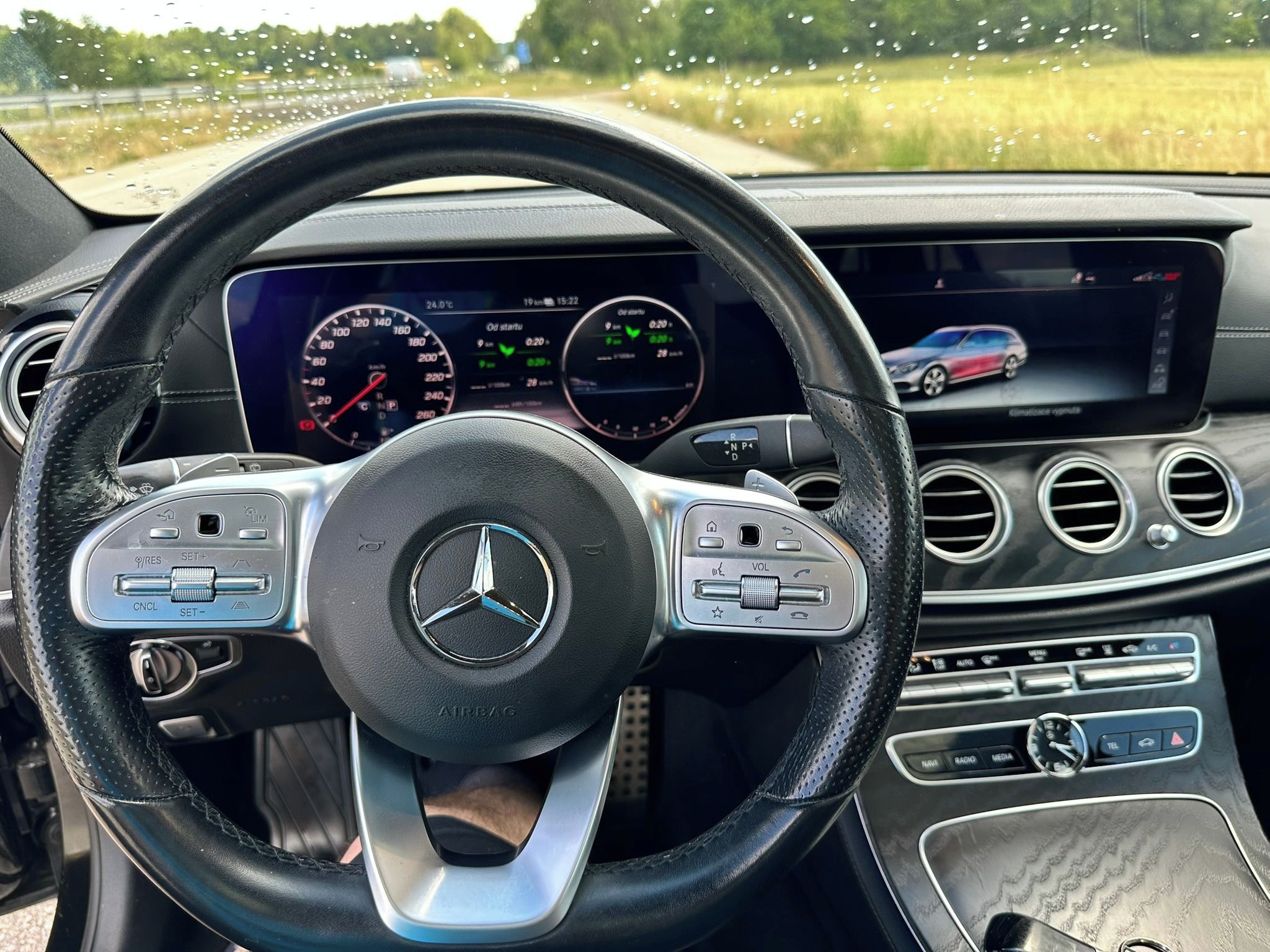 Mercedes-Benz Třídy E, 300 de T Avantgarde, EQ, DPH - fotka 6