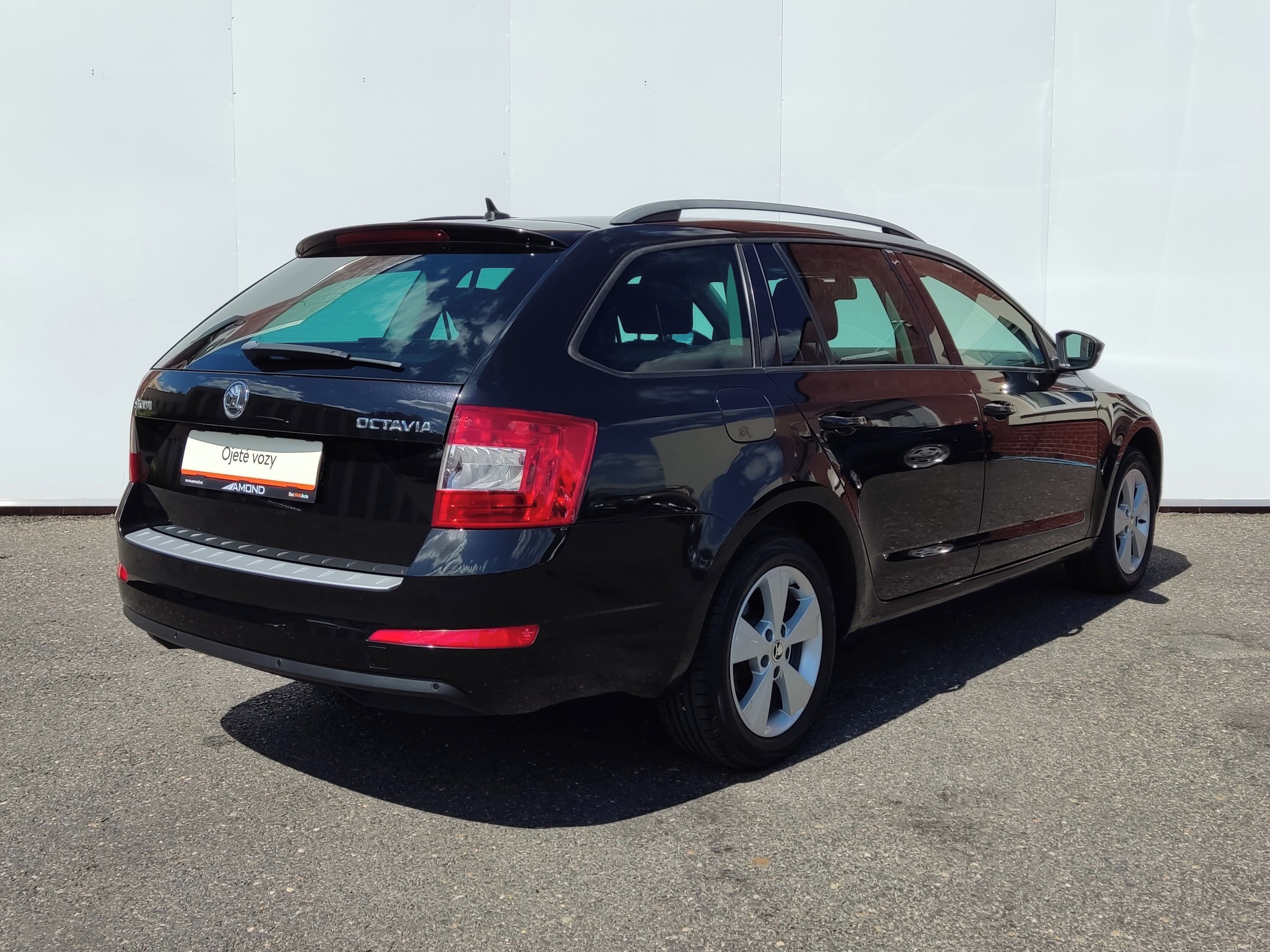 Škoda Octavia, Combi 1.2 TSI 77 kW Elegance - fotka 2