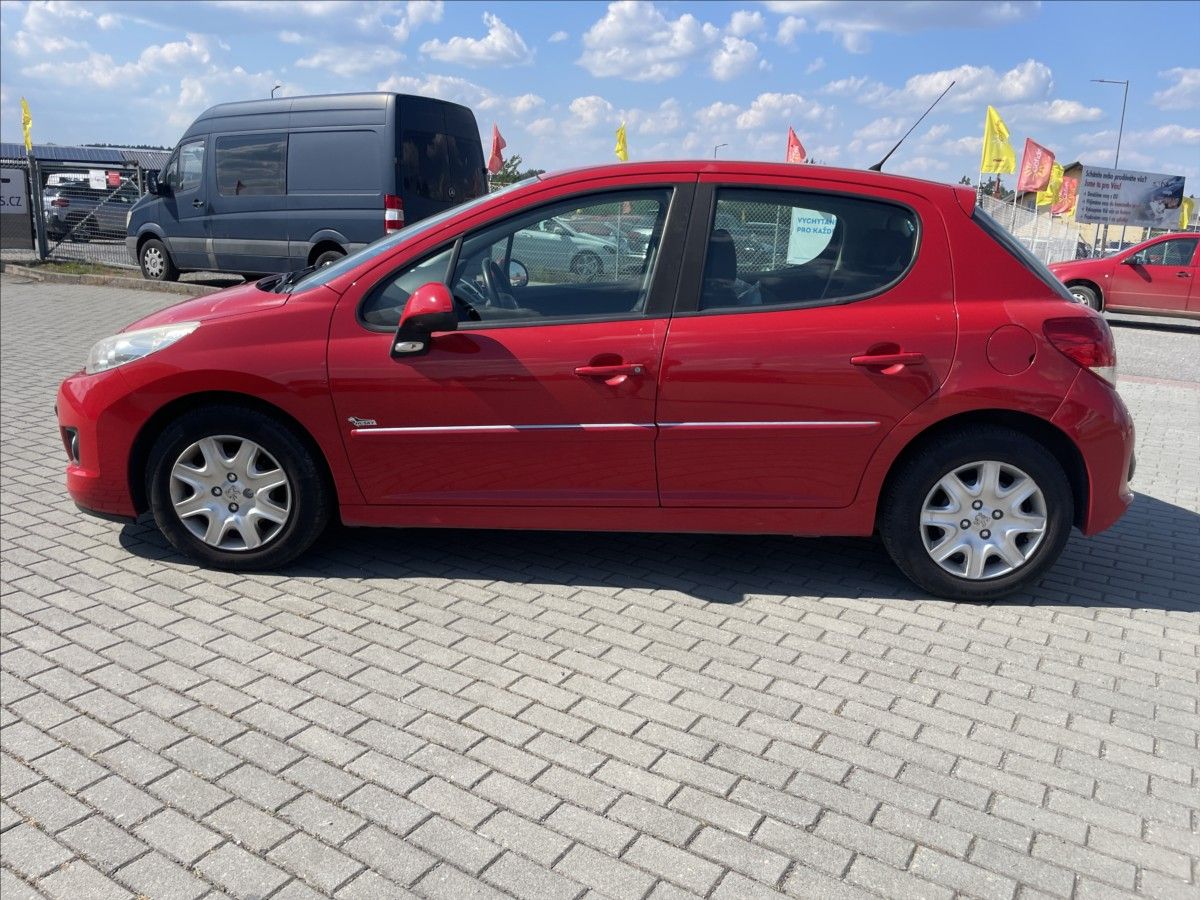 Peugeot 207, 1,4 i 54kw Klima ESP - fotka 2