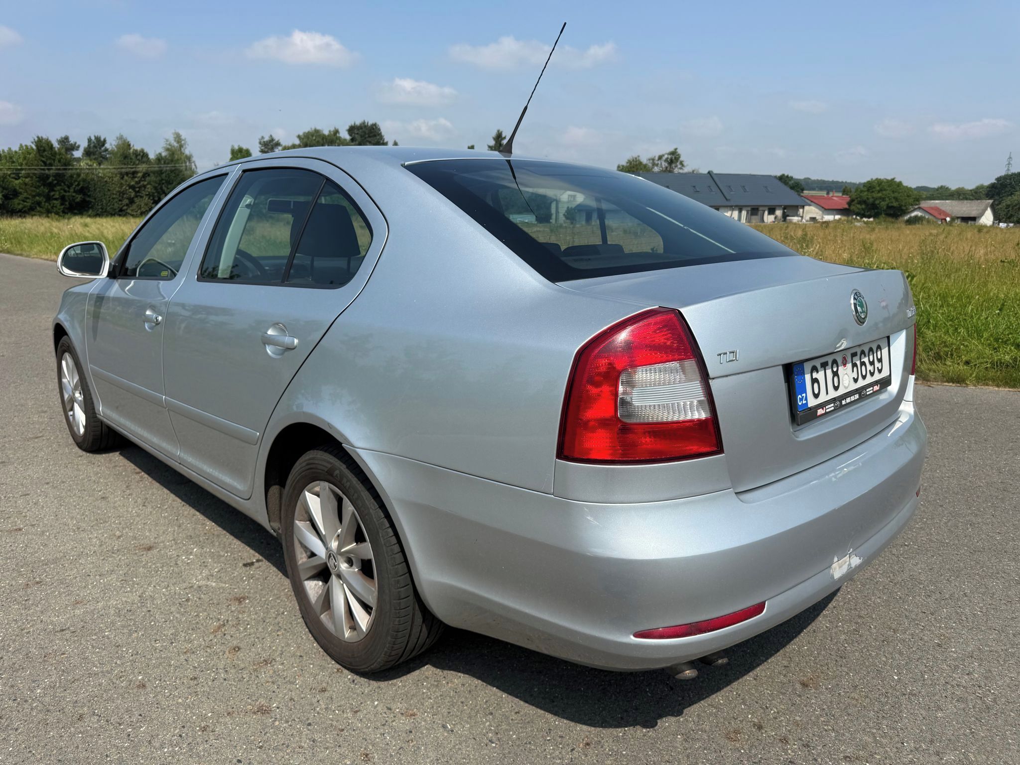 Škoda Octavia, 1.9 TDI PD Ambiente - fotka 2