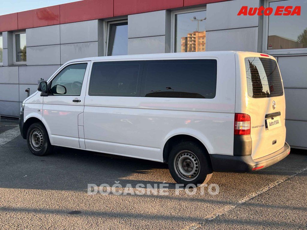Volkswagen Transporter, 2.0 TDi L2H1,9 Míst - fotka 2
