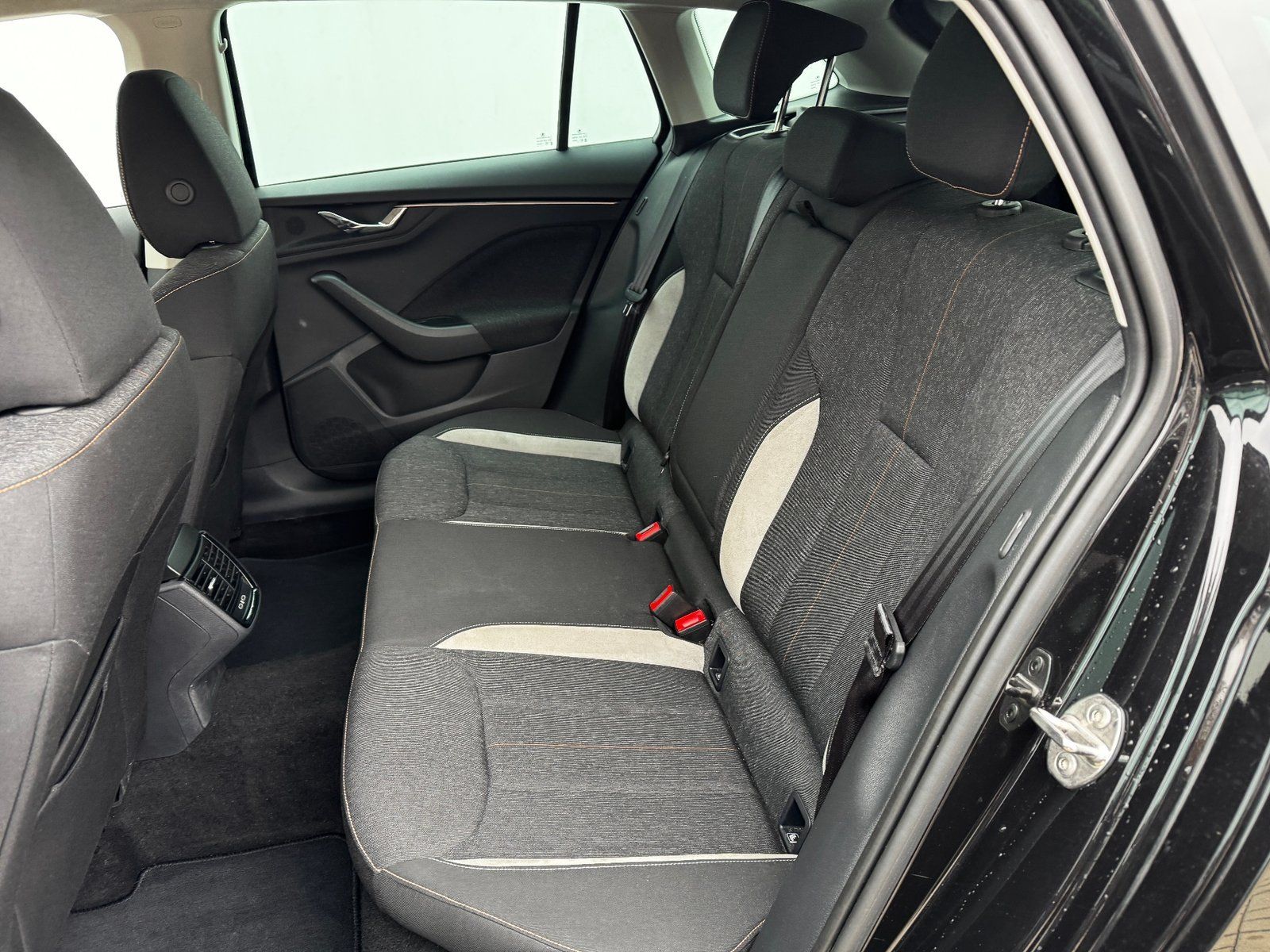 Škoda Scala, Scala 1.0 TSi 85kW TOP - fotka 6