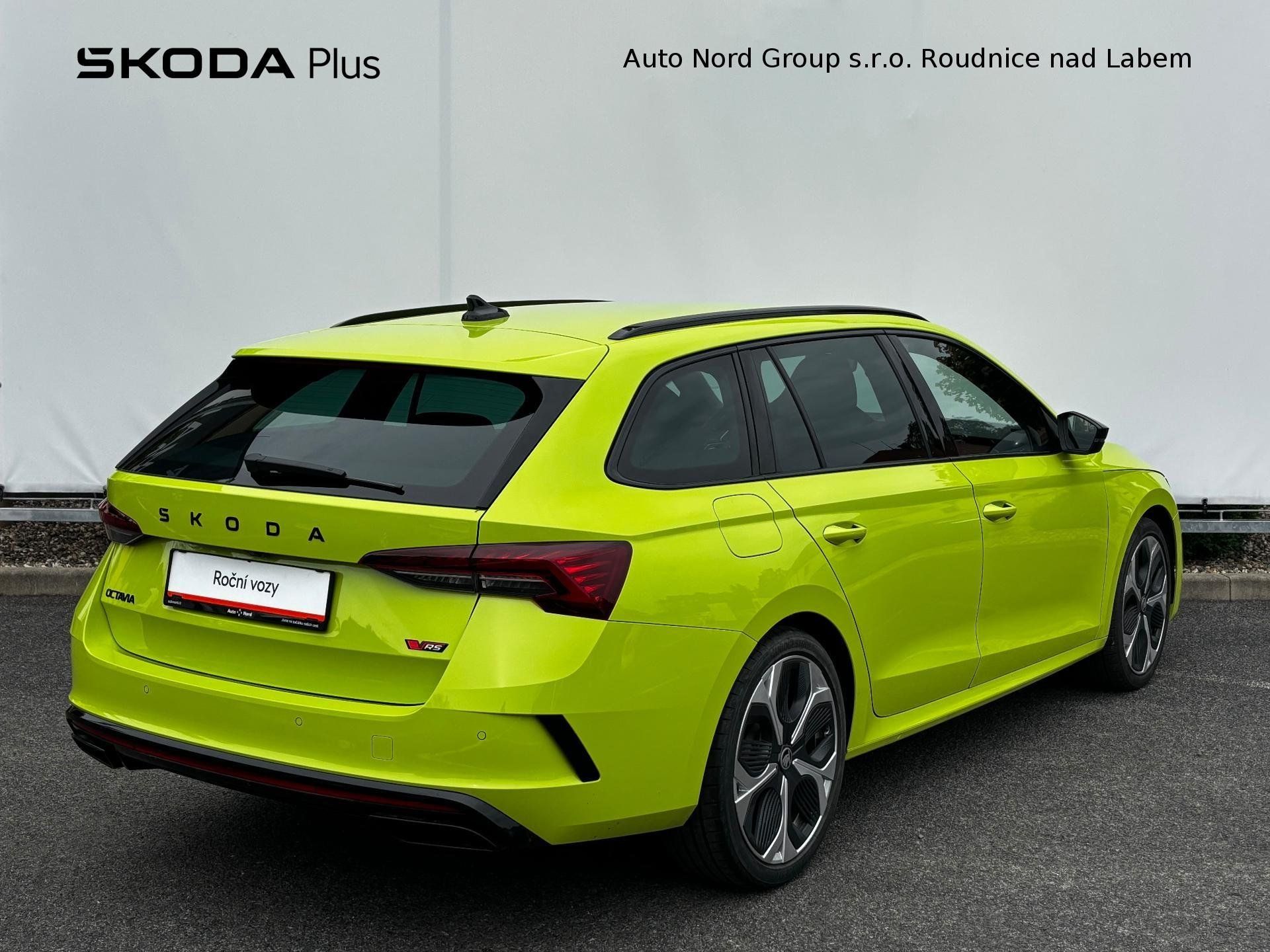 Škoda Octavia, Octavia OCT.COMBI RS 2,0 TSI - fotka 2