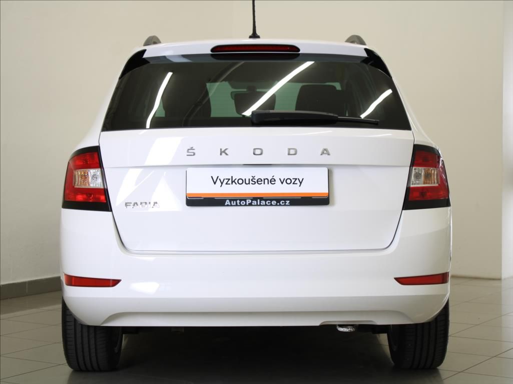 Škoda Fabia, 1,0 TSi 70kW Ambition 62tkm.ČR - fotka 4