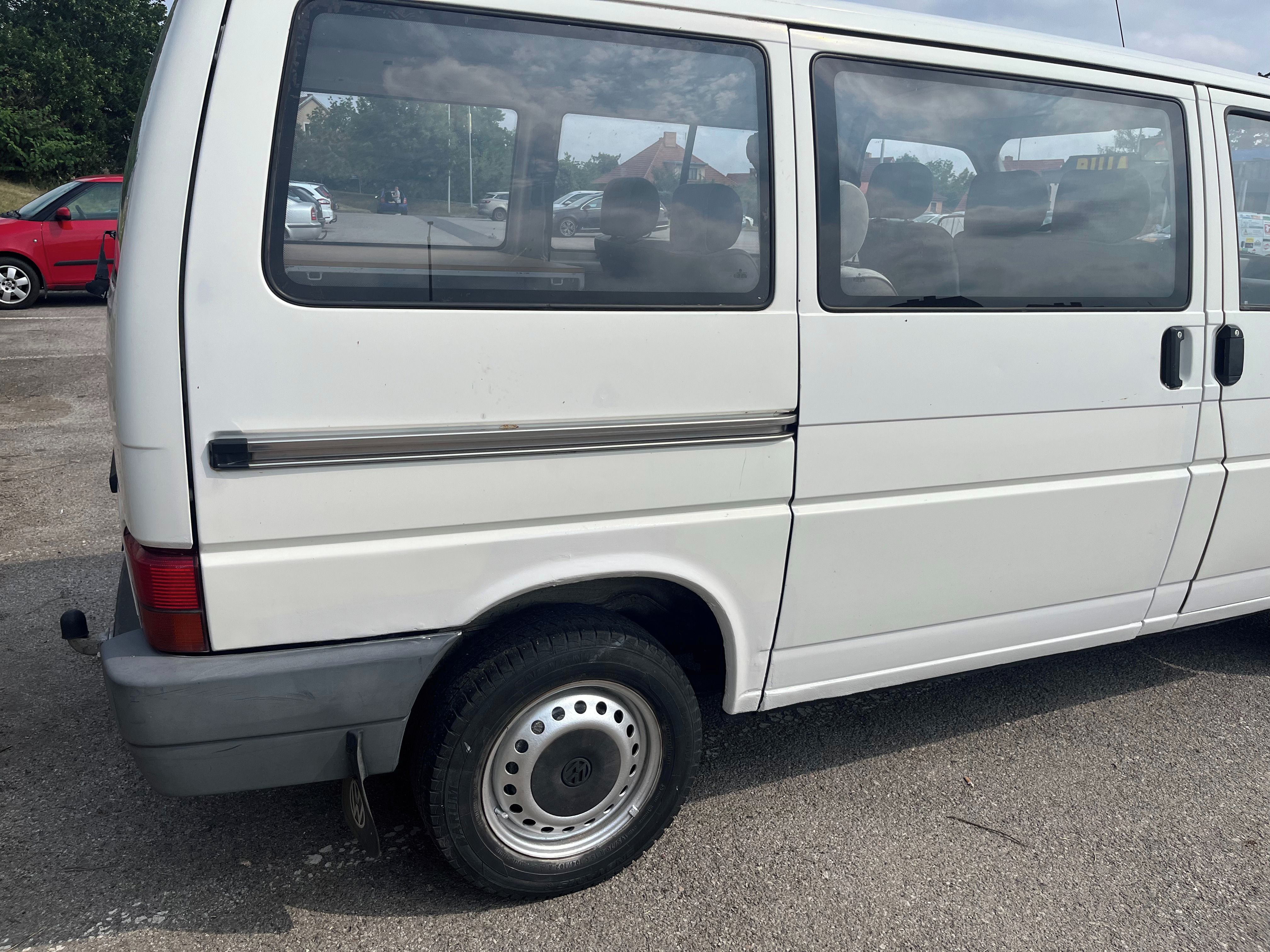 Volkswagen Transporter, T4 2,5 L BENZÍN, 81 KW, STK 28 - fotka 6