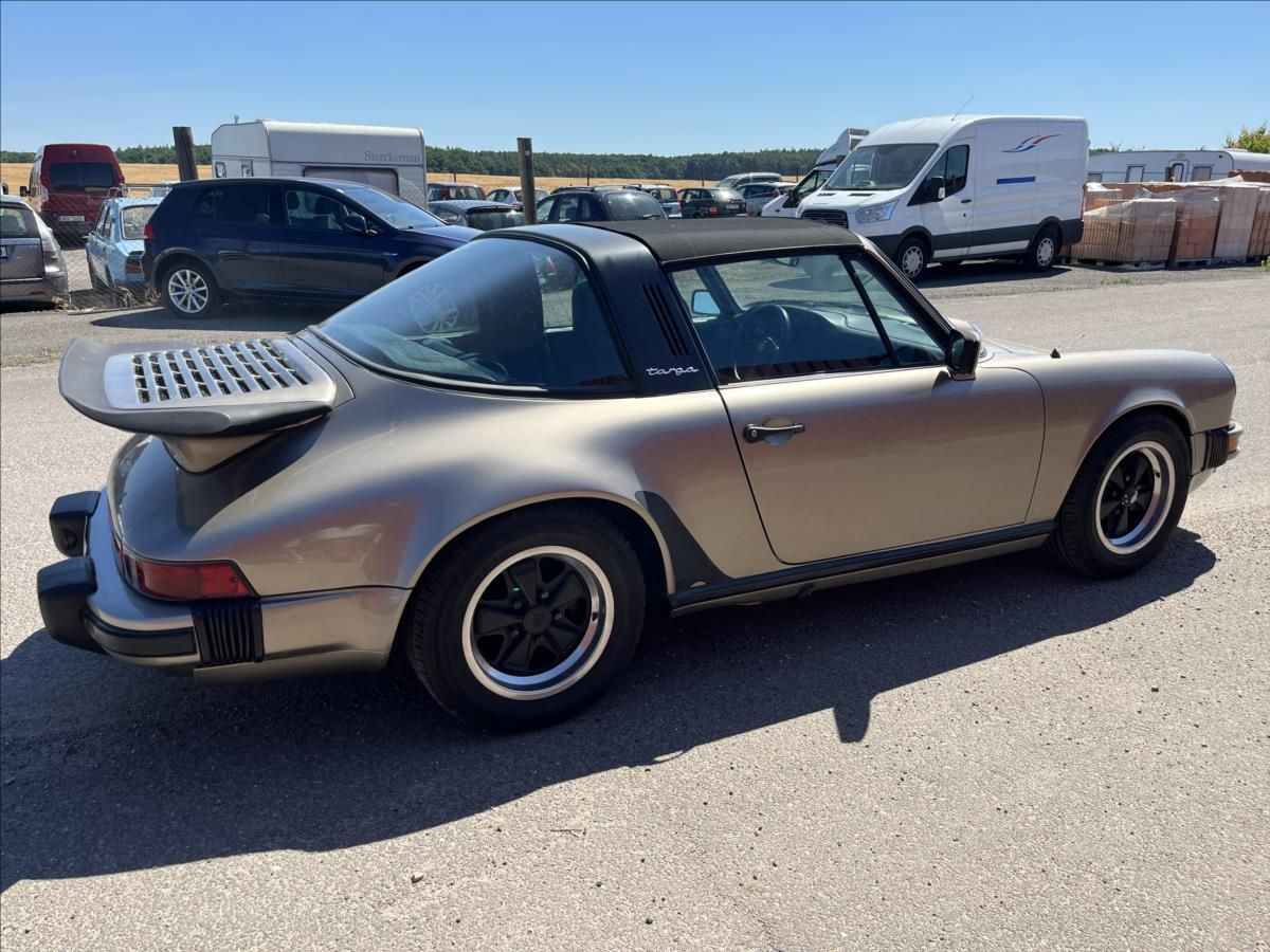 Porsche 911, 3.0 SC HISTORICKÉ VOZIDLO - fotka 5