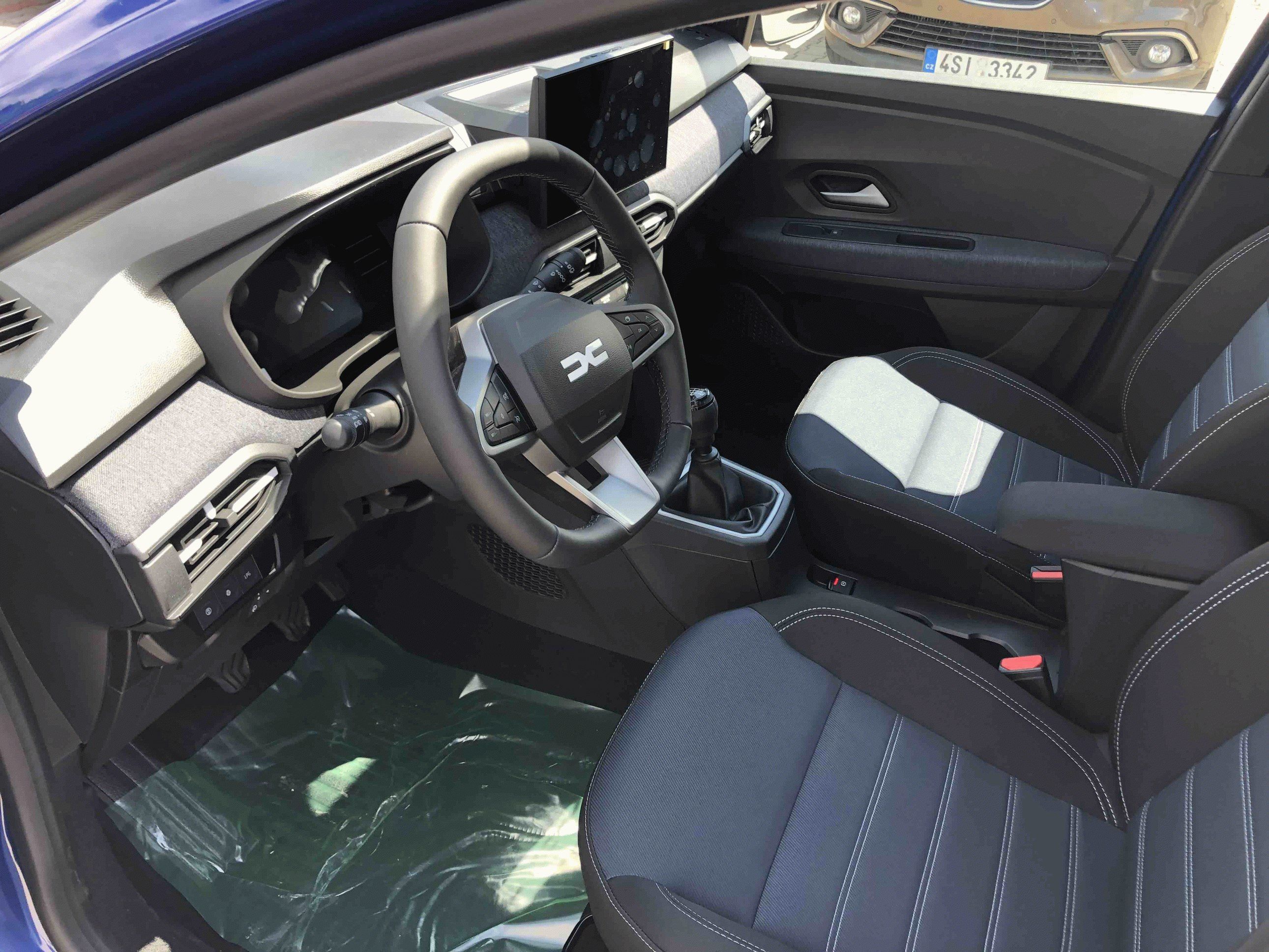 Dacia Sandero, Journey Eco-G 120 Pobočka Ostr - fotka 6