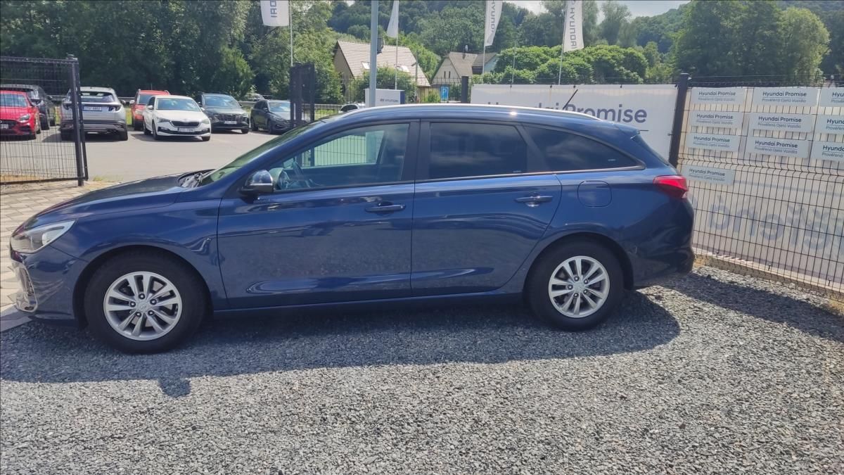 Hyundai i30, 1,0 T-GDI TRIKOLOR COMFORT - fotka 3