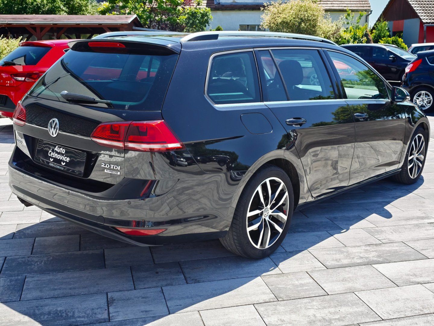Volkswagen Golf, 2,0 TDI 110 KW Highline - fotka 5