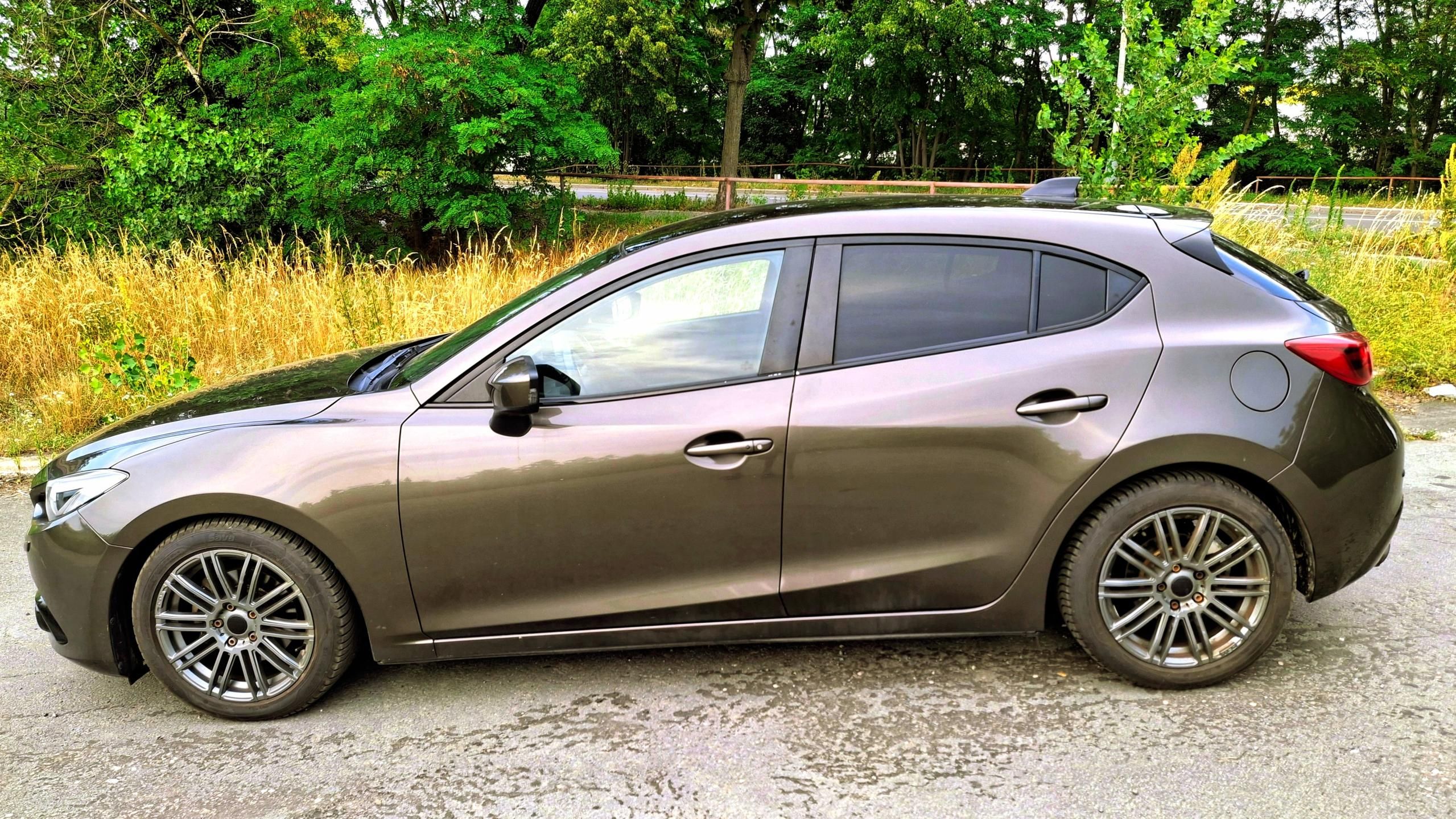 Mazda 3, benzin 121 kw sport line - fotka 2