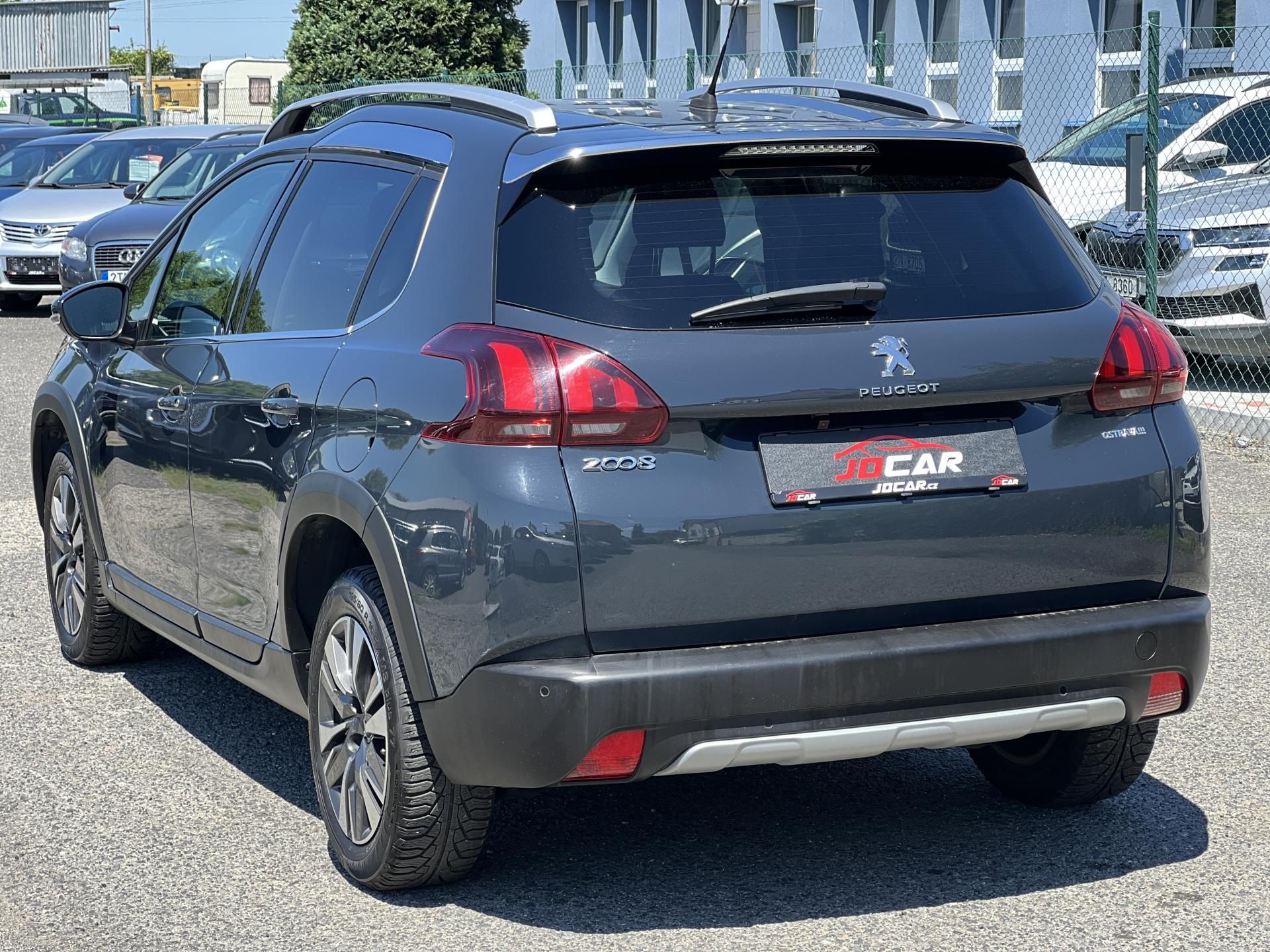 Peugeot 2008, Allure 1.2i KOUPENO V ČR 1.MAJ - fotka 5
