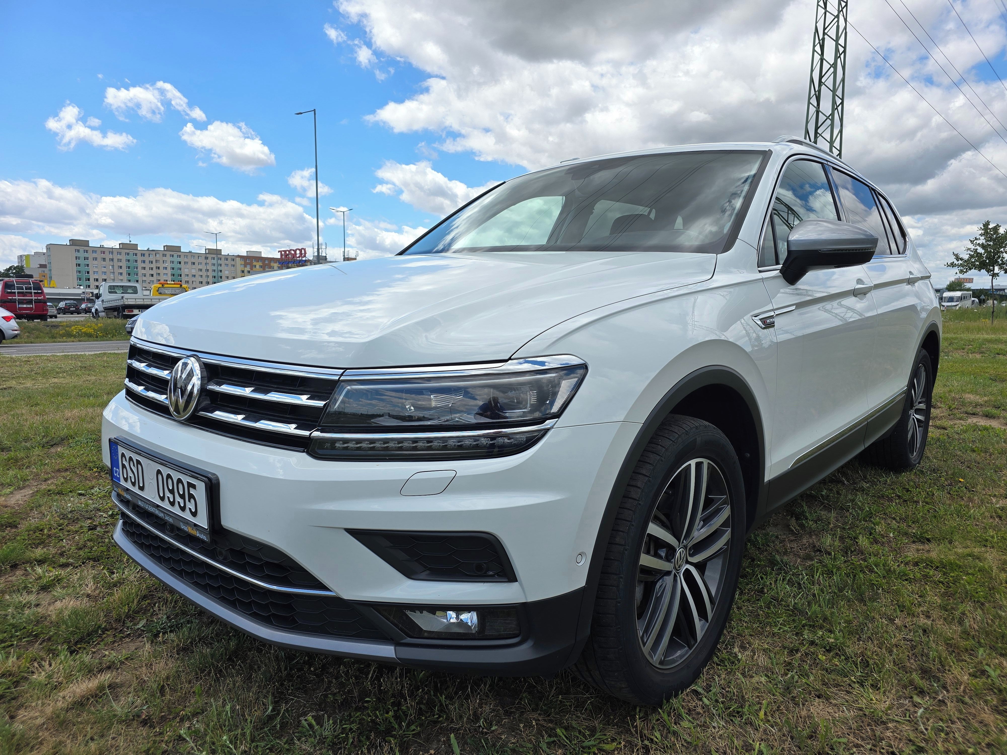 Volkswagen Tiguan, Allspace Highline 4x4 147kW - fotka 3