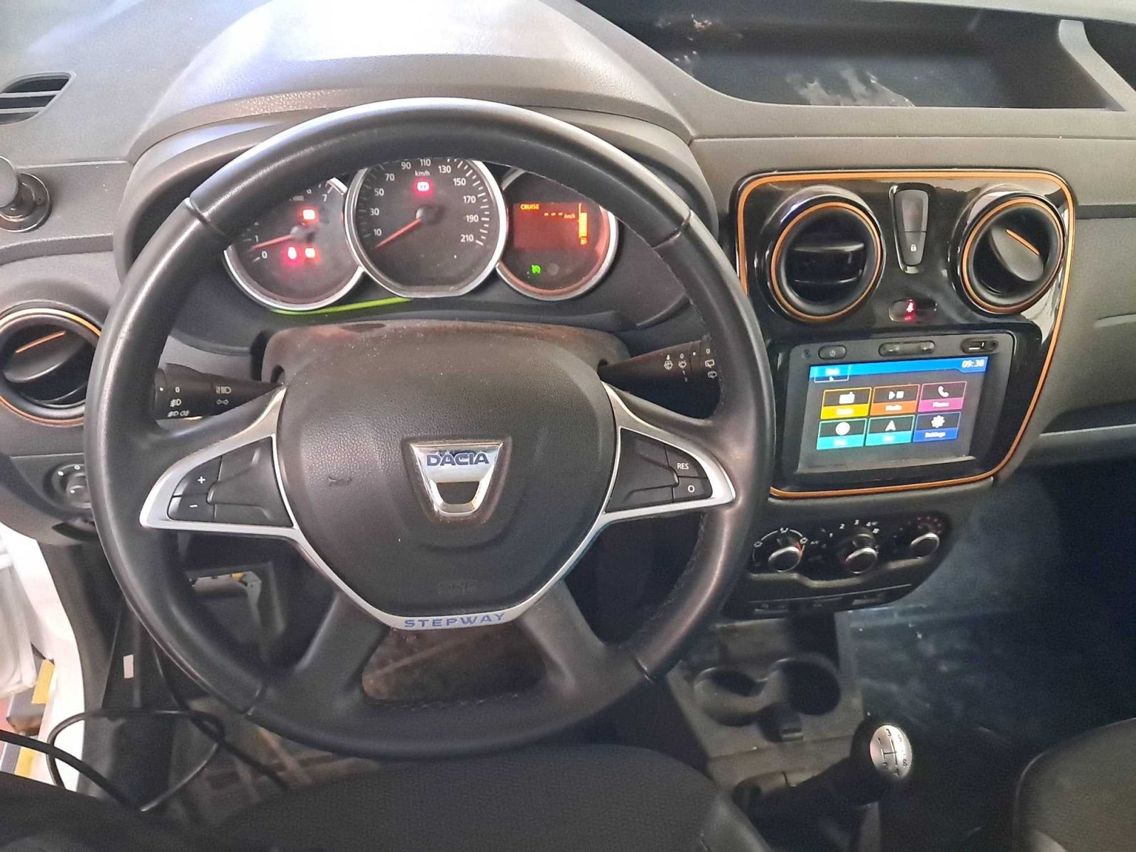 Dacia Dokker, 1.6 SCe, Stepway, 5Míst, Klima - fotka 3