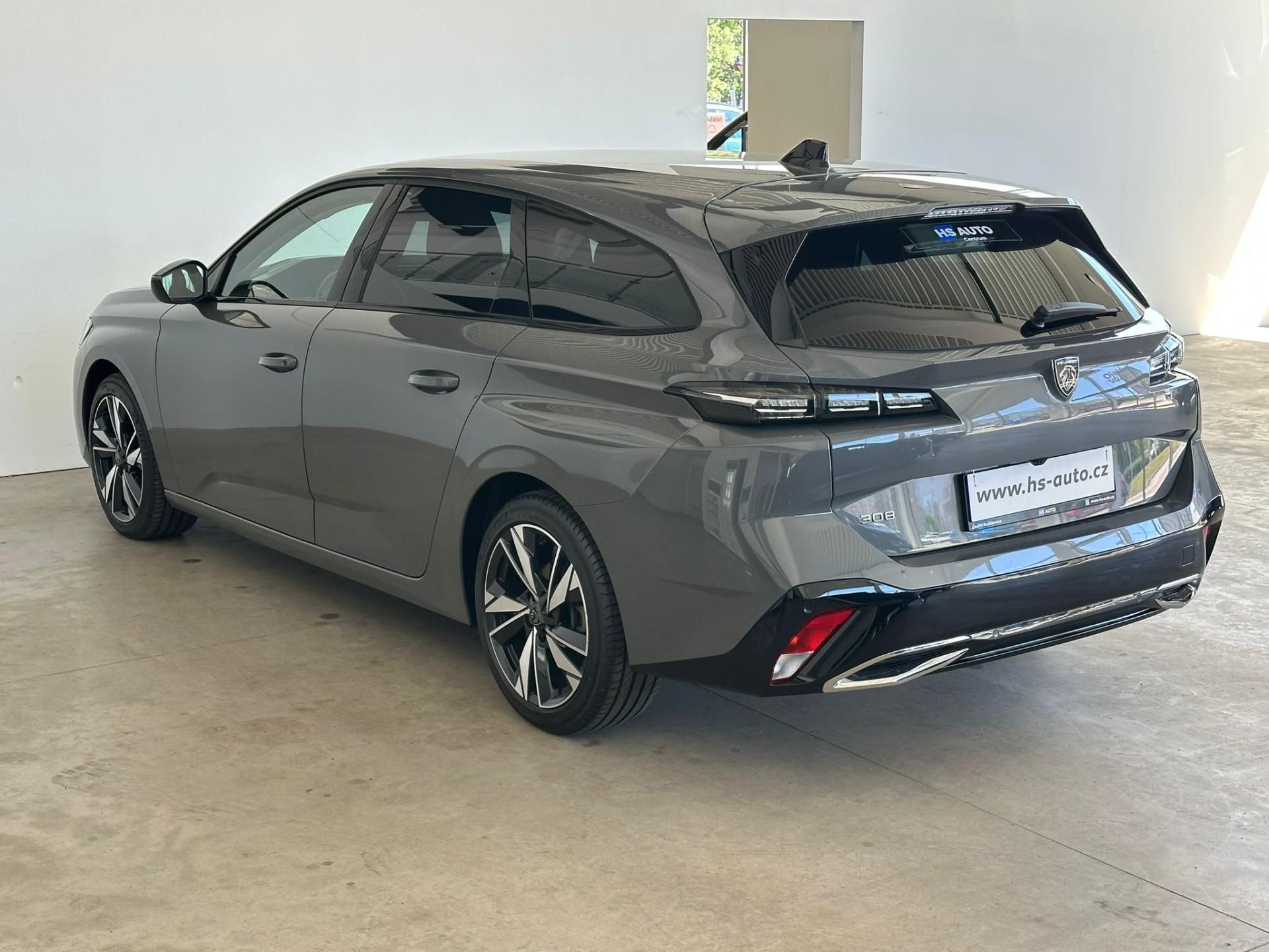 Peugeot 308, 1.2i,Allure,130HP,DPH,ZÁRUKA - fotka 4