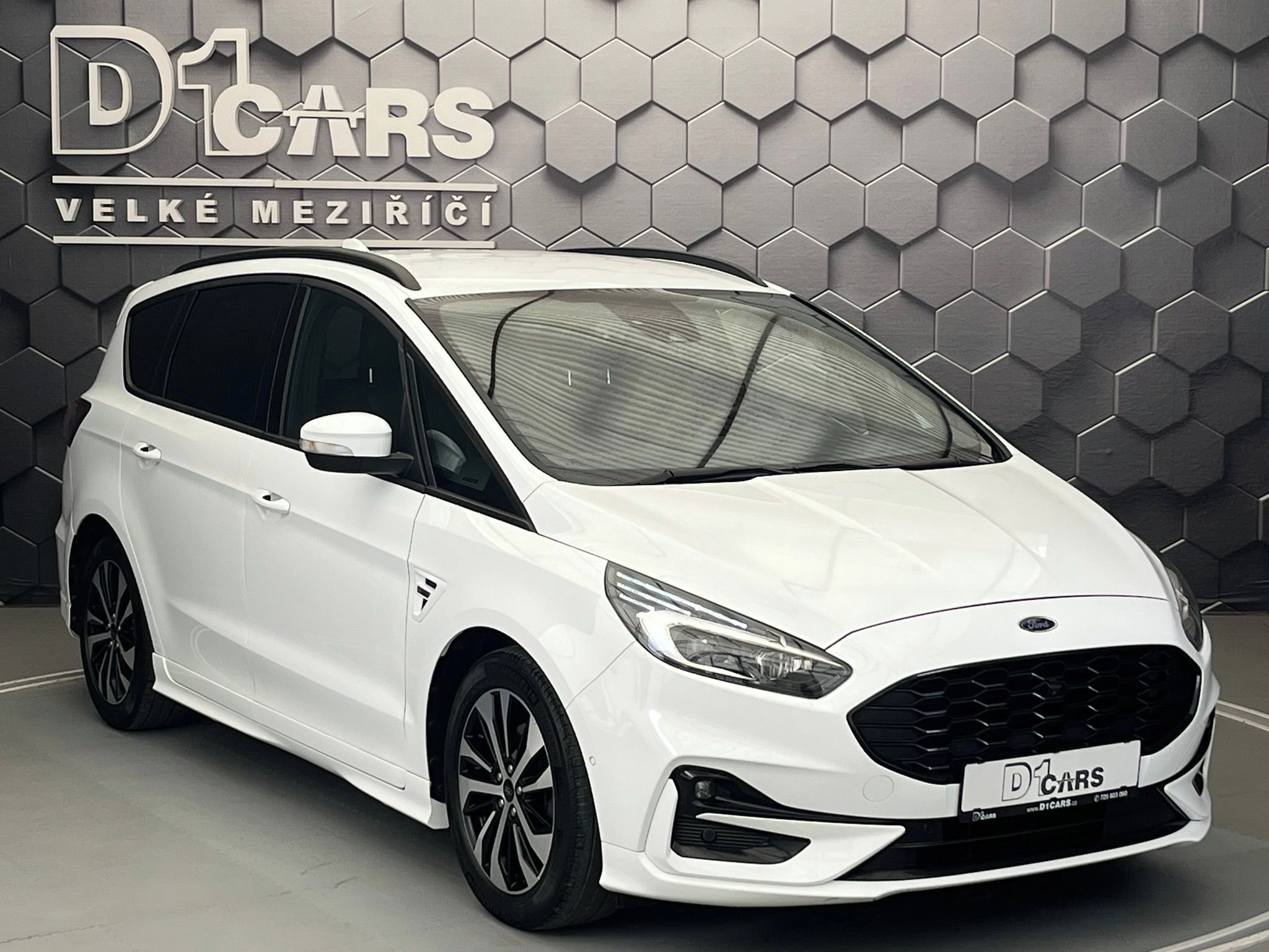 Ford S-MAX, 2.5 HEV ST-LINE ZAMLUVENO - fotka 5