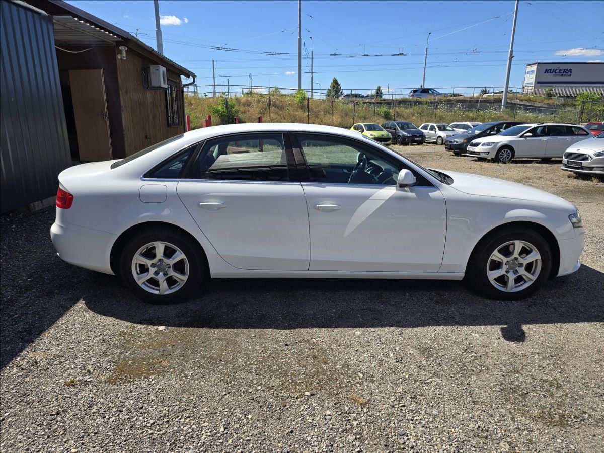 Audi A4, 3,0 TDi 176Kw  4X4 - fotka 4