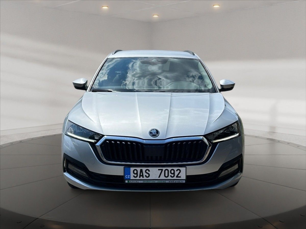 Škoda Octavia, 2,0 TDI 110 4x4 Ambition DSG - fotka 2