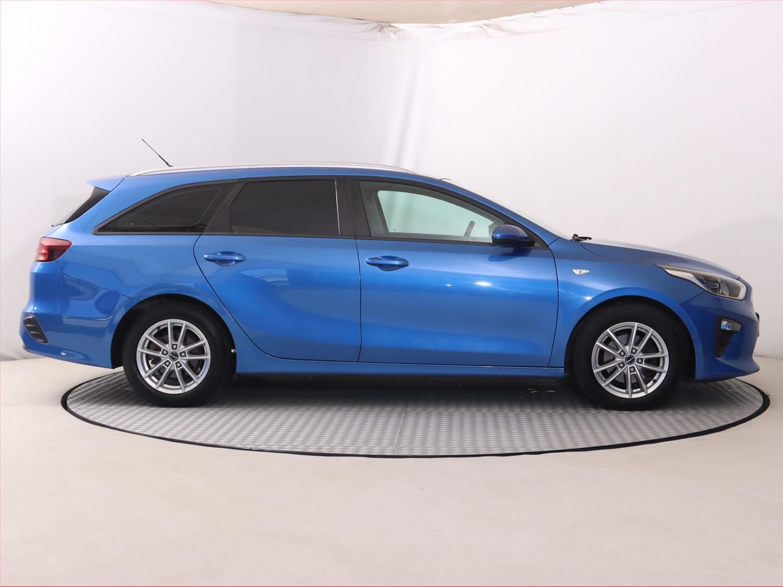 Kia Cee´d, 1.6 CRDi, Serv.kniha - fotka 6