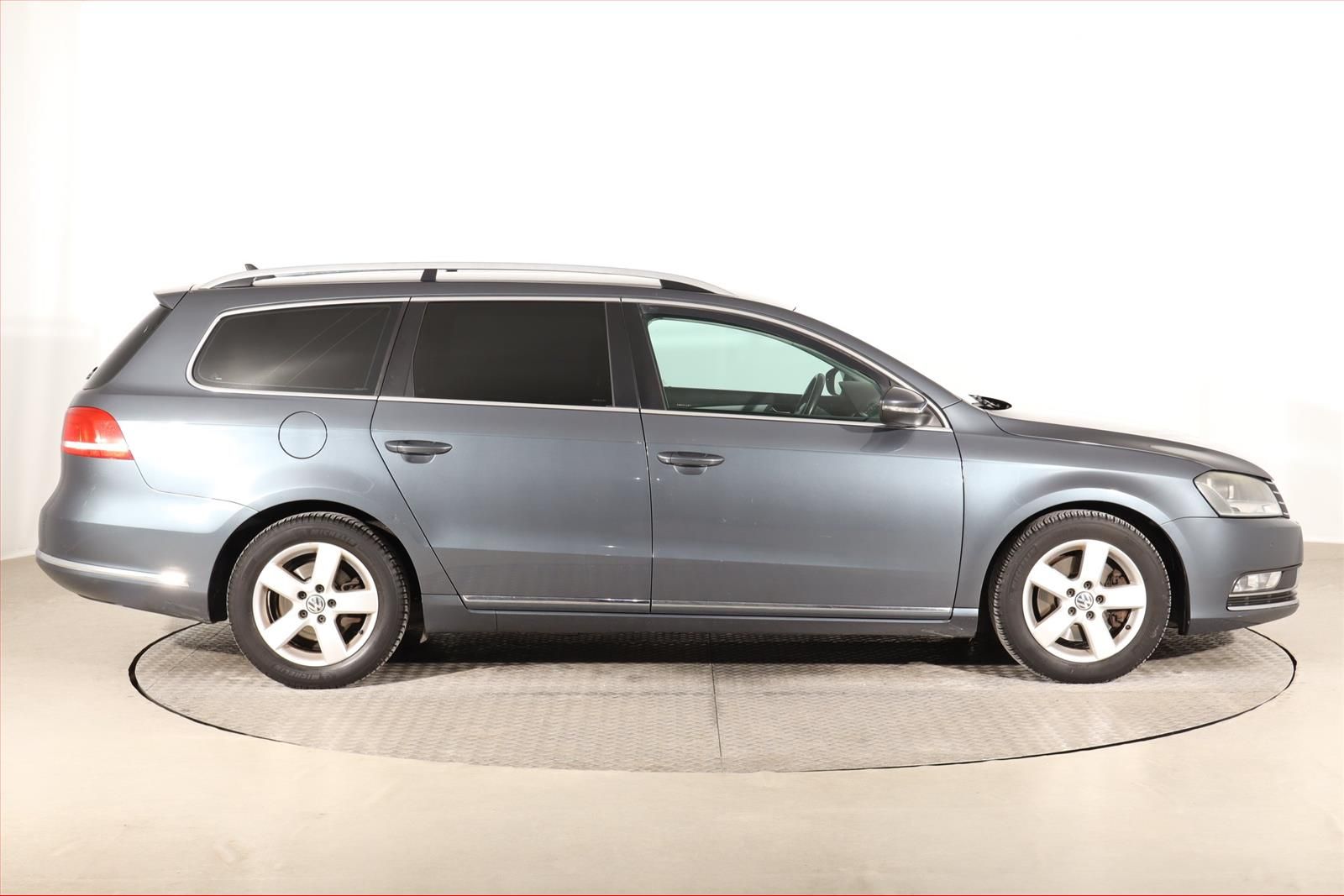 Volkswagen Passat, 1.6 TDI - fotka 6