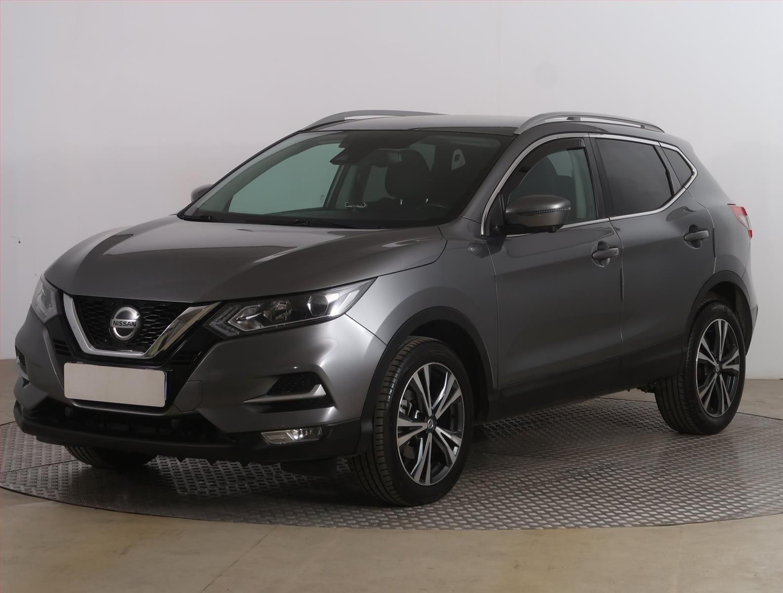 Nissan Qashqai, 1.3 DIG-T, Serv.kniha - fotka 2