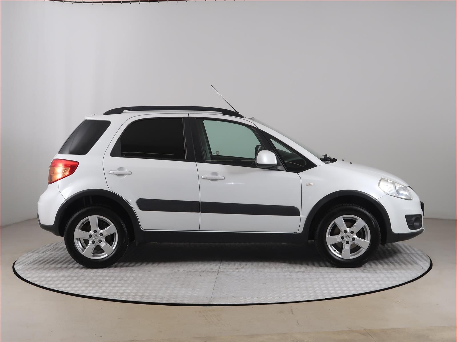 Suzuki SX4, 1.6 VVT, 4X4, Serv.kniha - fotka 6