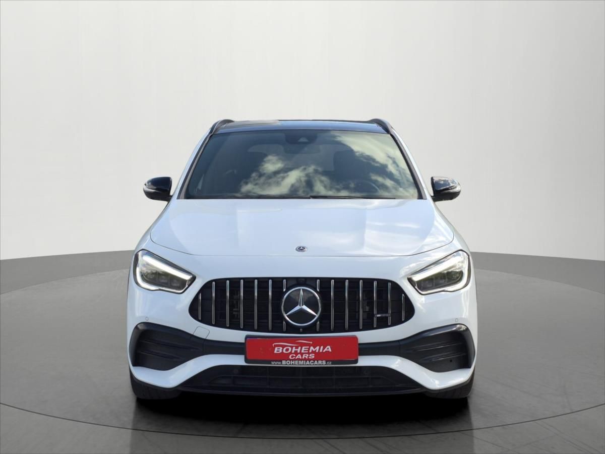 Mercedes-Benz GLA, 2,0 225 Kw GLA 35AMG 4MATIC ČR - fotka 2