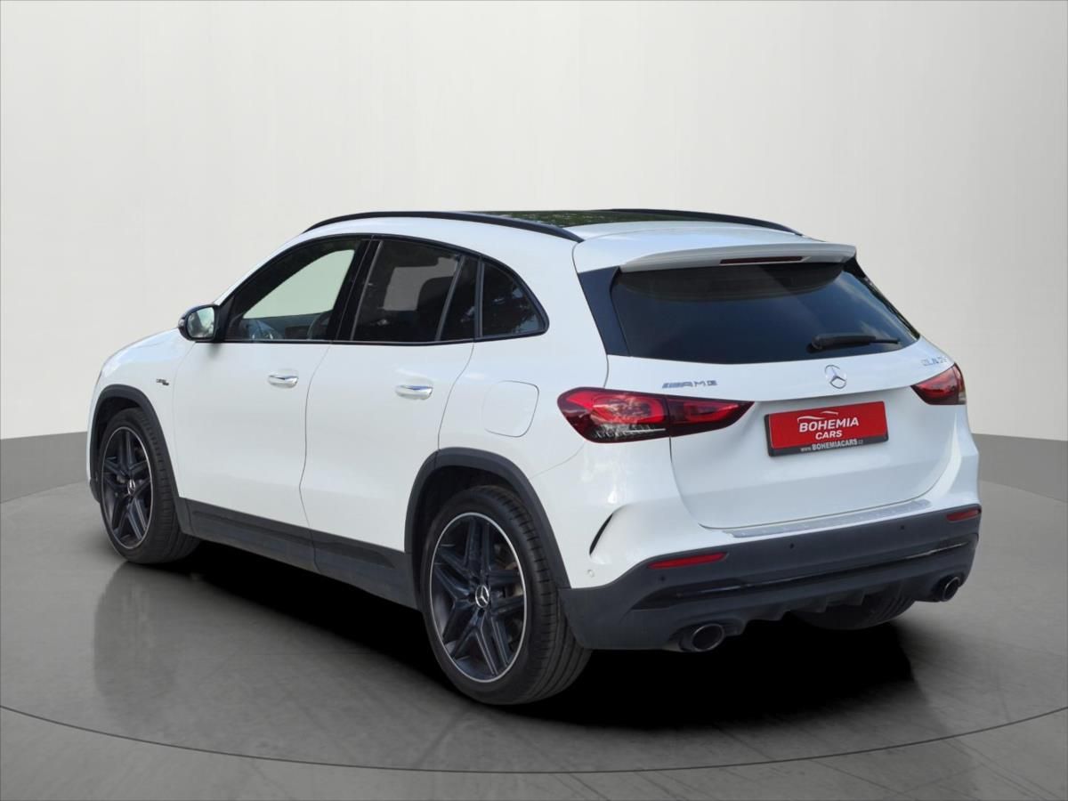 Mercedes-Benz GLA, 2,0 225 Kw GLA 35AMG 4MATIC ČR - fotka 5