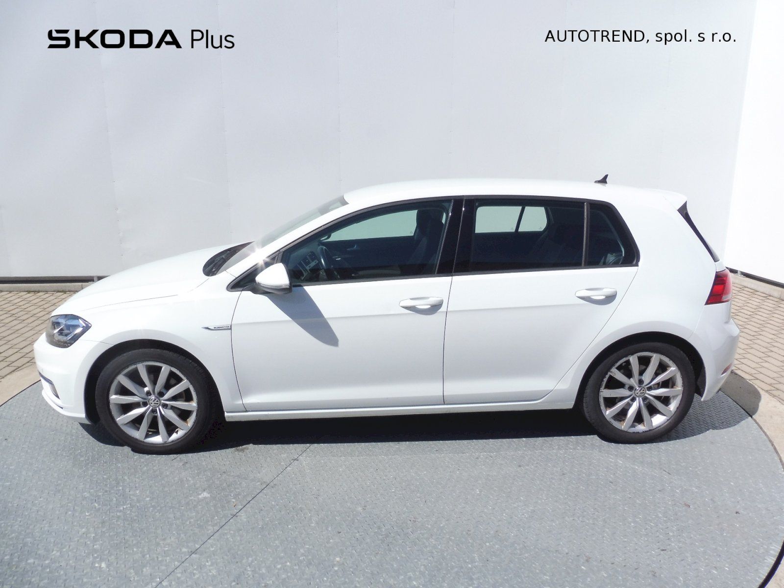 Volkswagen Golf, Maraton Edition 1,5 TSI 96kW - fotka 3