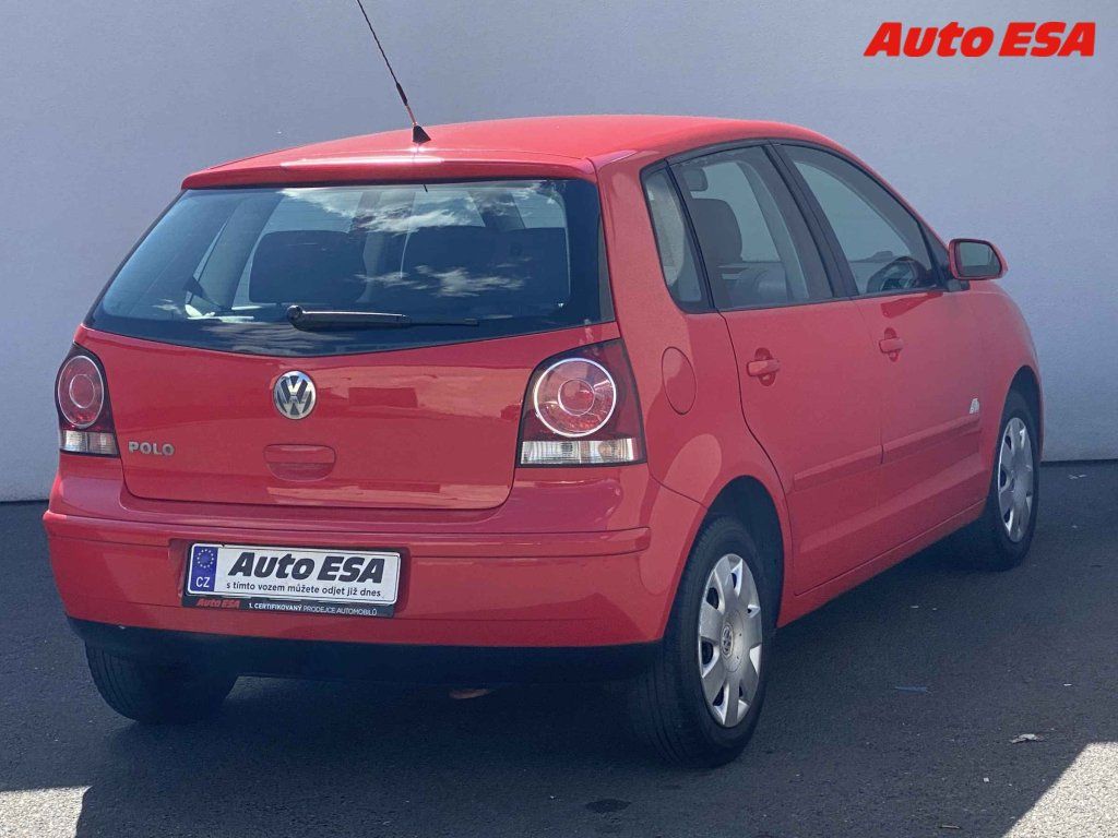 Volkswagen Polo, 1.2 HTP,2.maj,ČR,klima - fotka 4