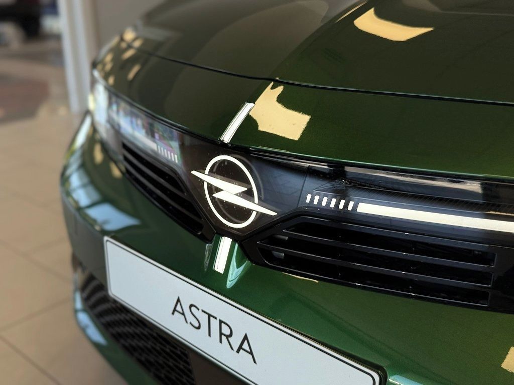 Opel Astra, Nová Astra ST Ultimate Hybrid! - fotka 5