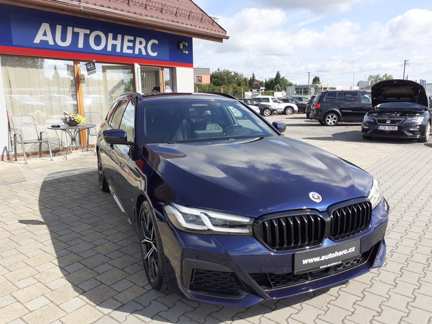 BMW Řada 5, 540d x Drive 250 Kw  ČR - fotka 2