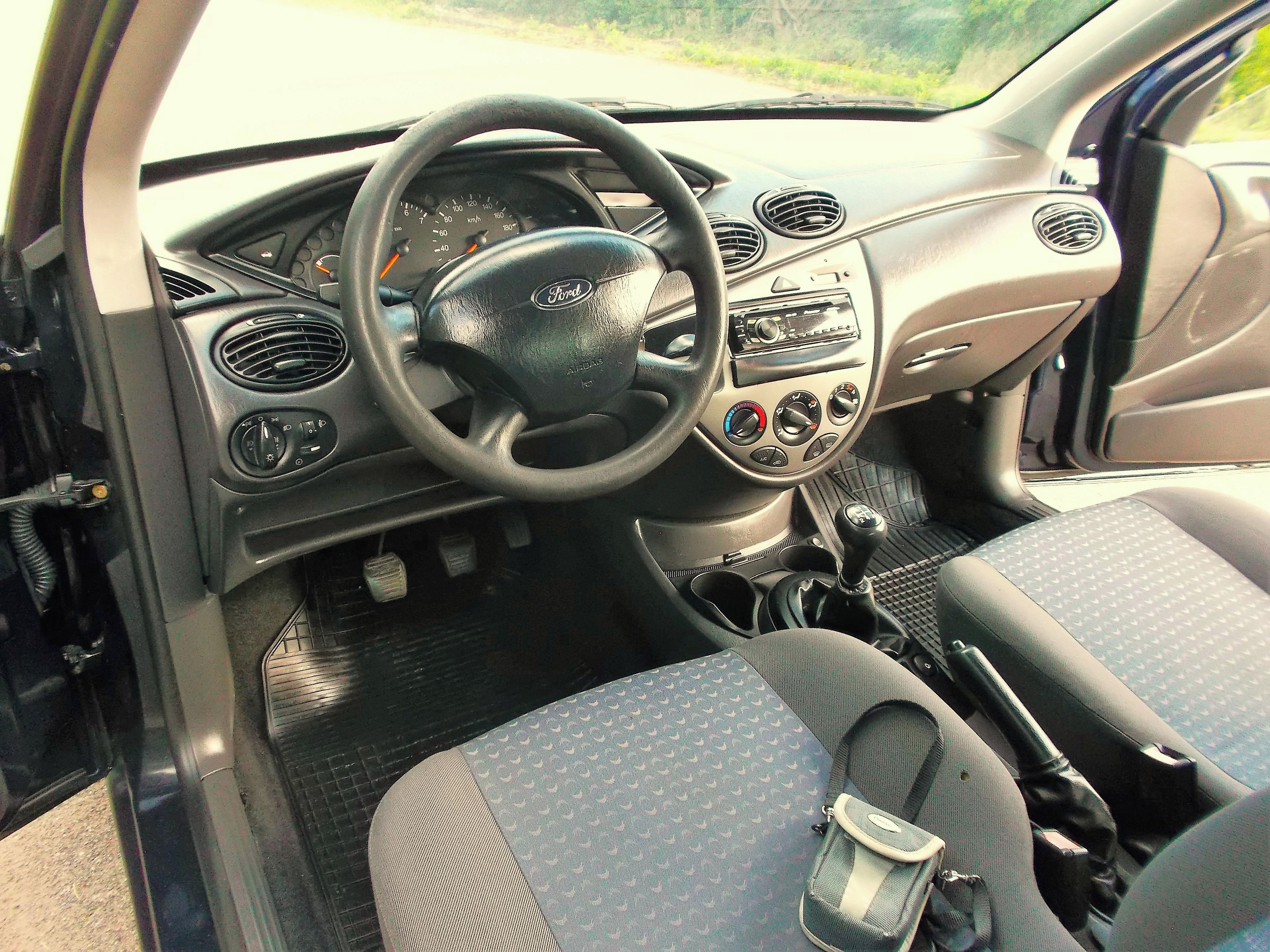 Ford Focus, 18,servo,klima,el.okna,nová tk - fotka 5