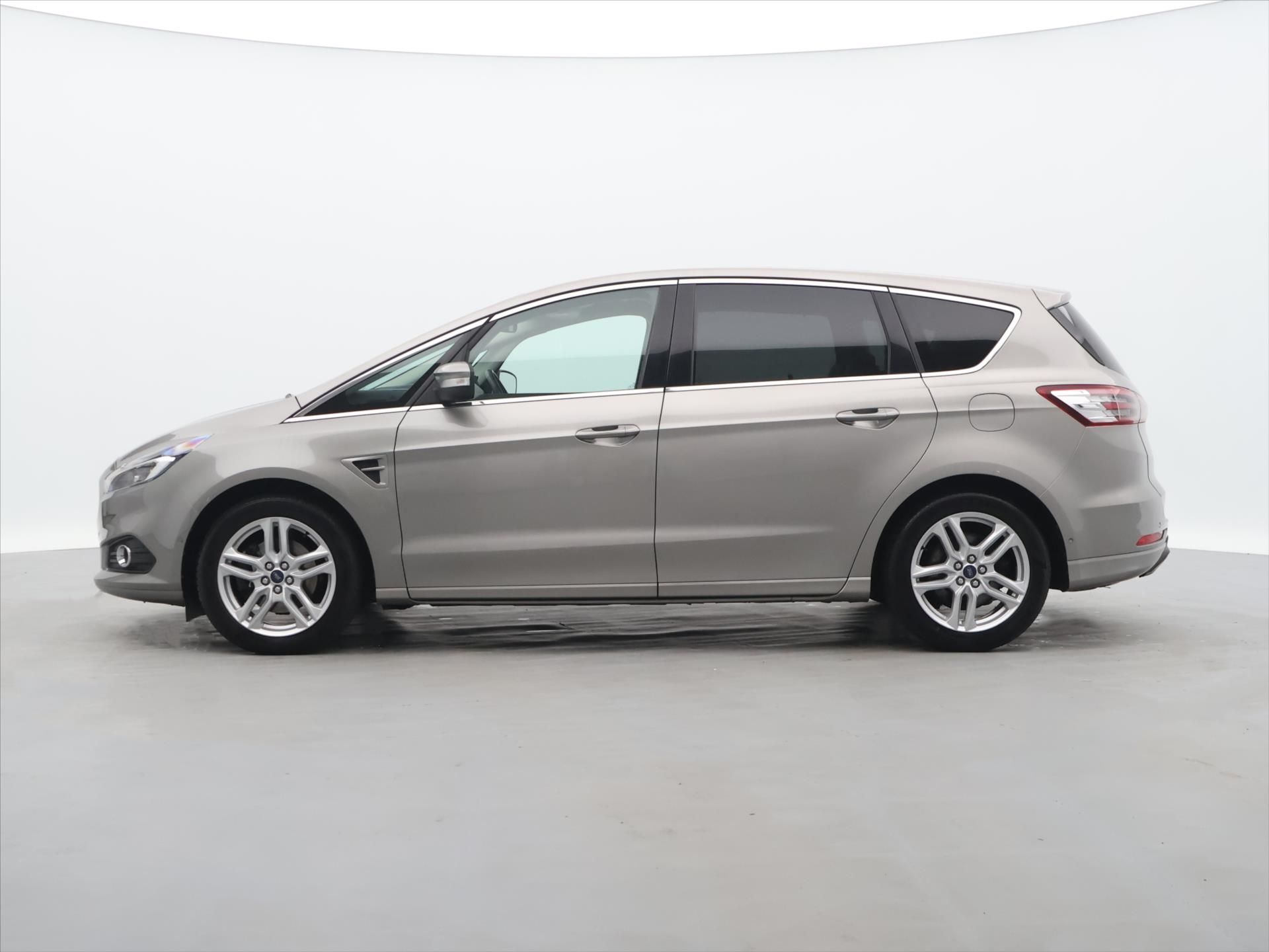Ford S-MAX, 2,0 EcoBoost 177kW Aut. DPH - fotka 4