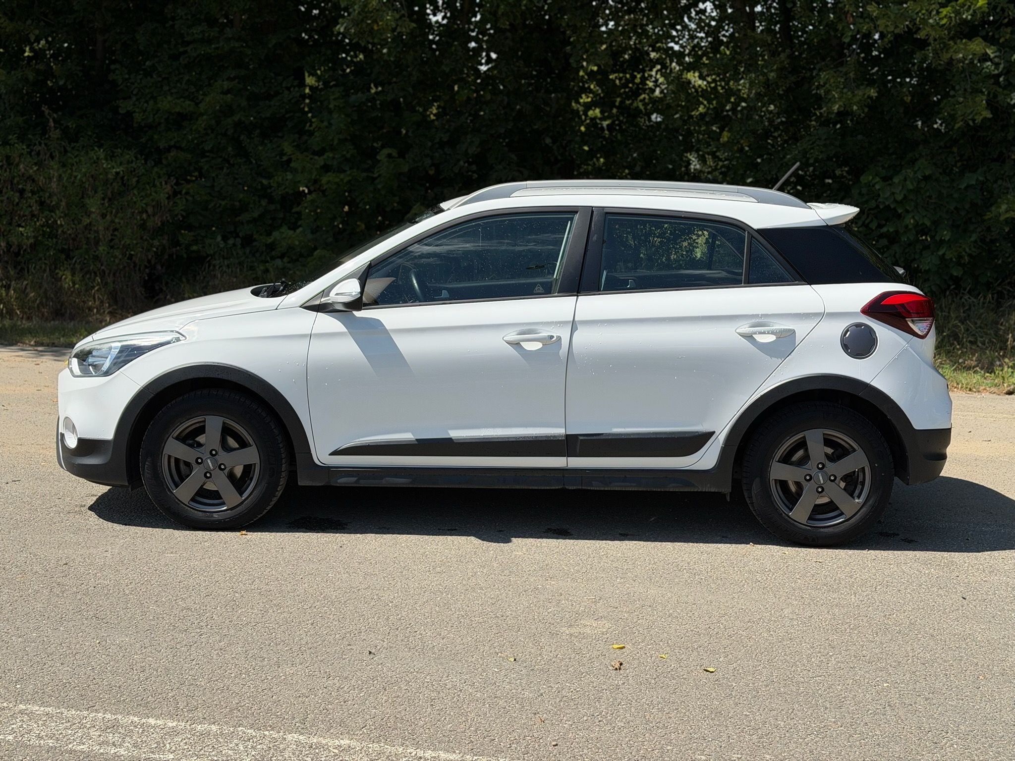 Hyundai i20, 1.4 Active 74 kW ČR - fotka 6