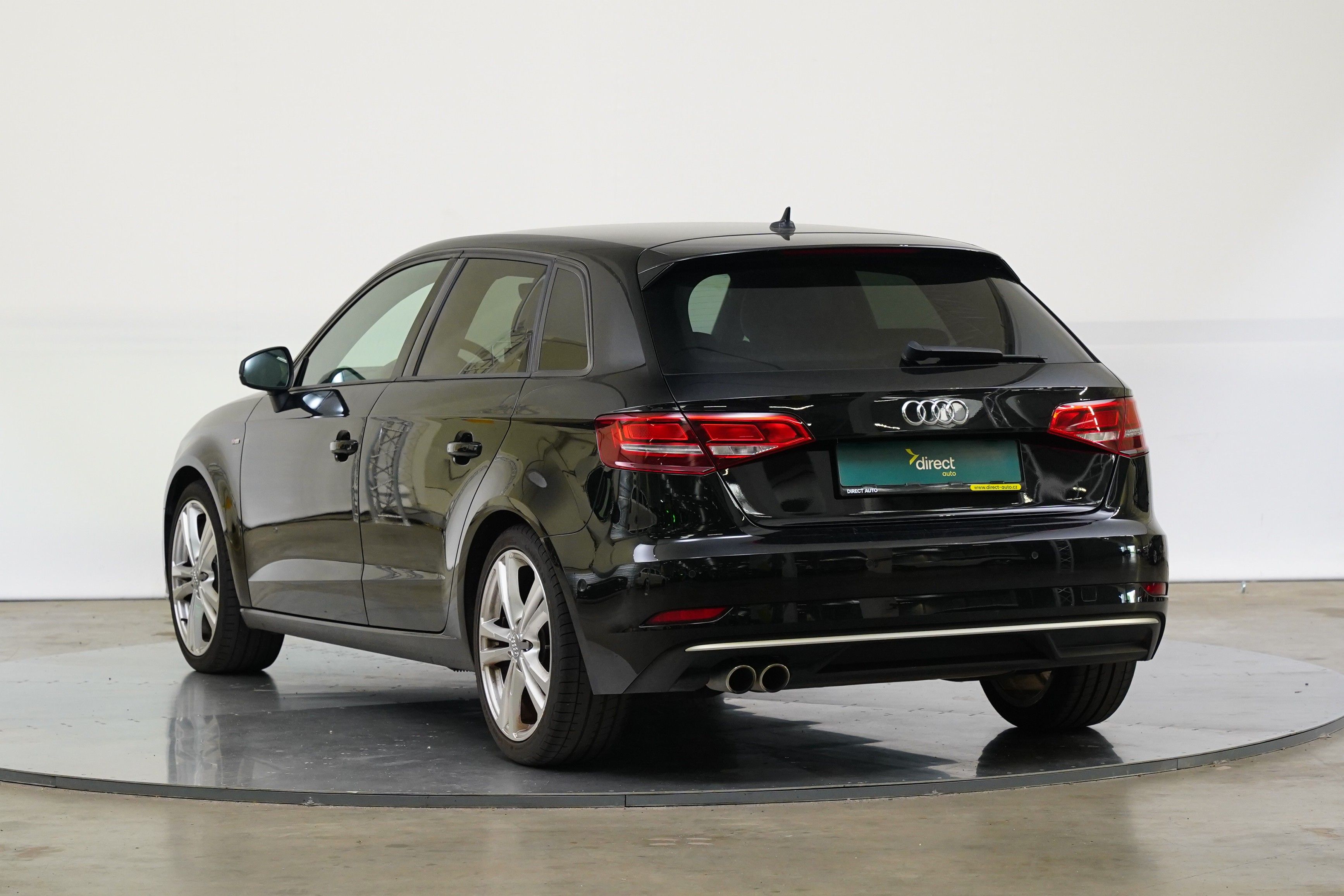 Audi A3, 2.0 TDI 110 kW S-Tronic Sport - fotka 4