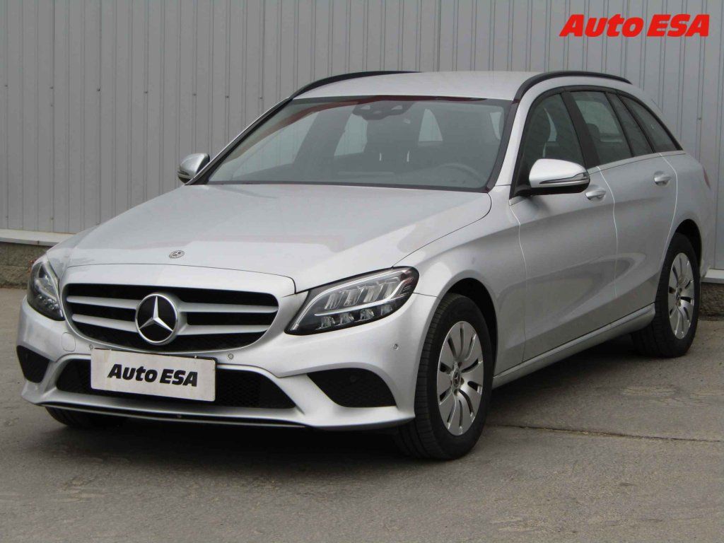 Mercedes-Benz Třídy C, 1.6 d C 200 d,AT,LED - fotka 3